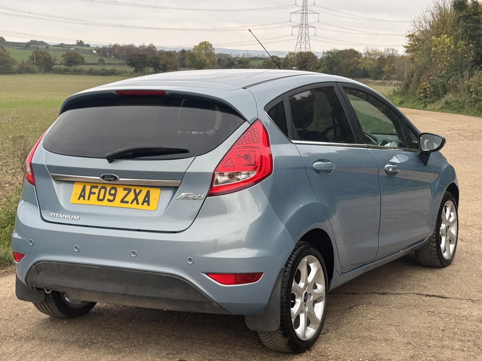 Ford Fiesta 1.4 Titanium Hatchback 5dr Petrol Manual (133 g/km, 94 bhp)