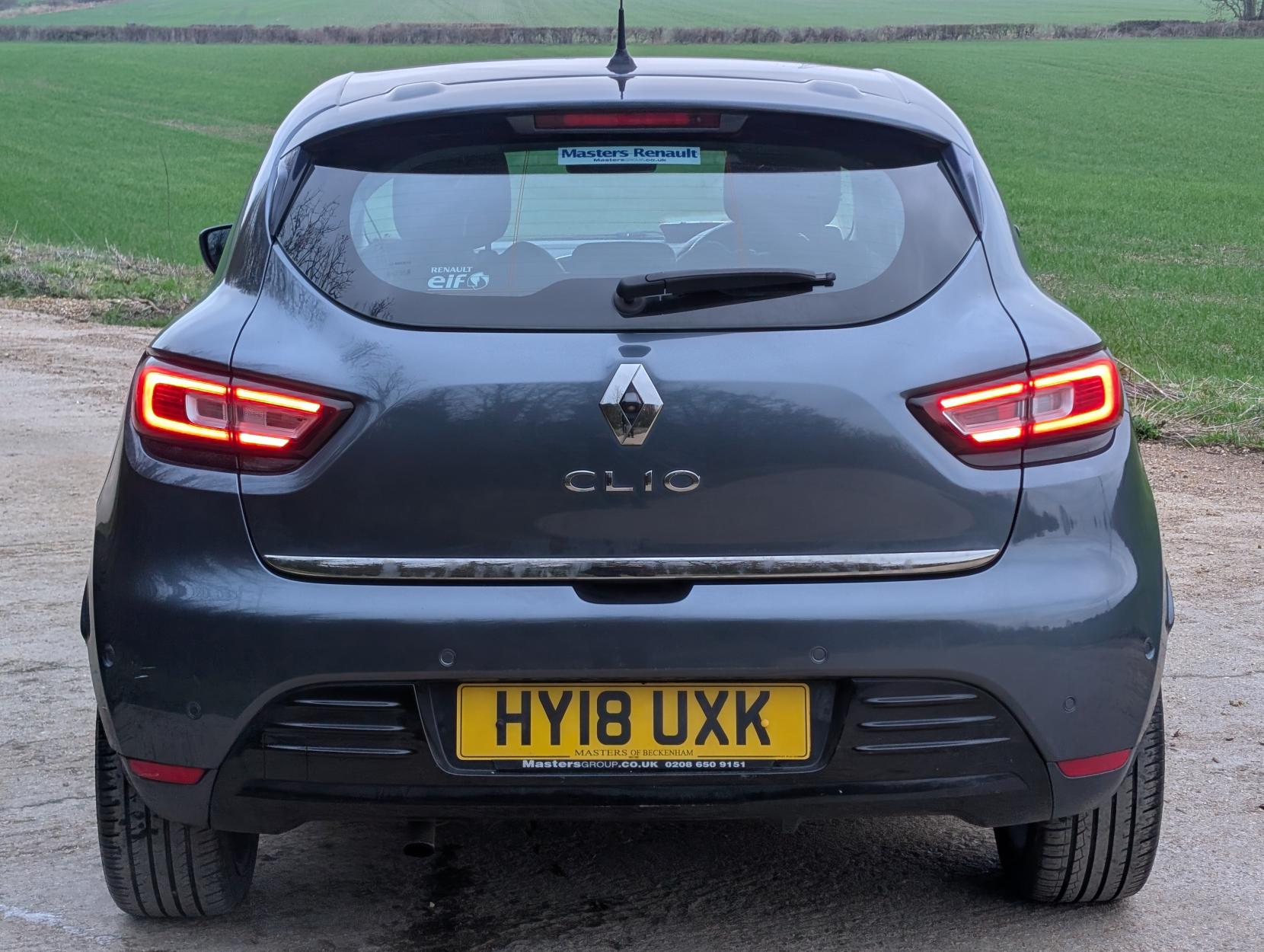 Renault Clio 0.9 TCe Signature Nav Hatchback 5dr Petrol Manual Euro 6 (s/s) (90 ps)