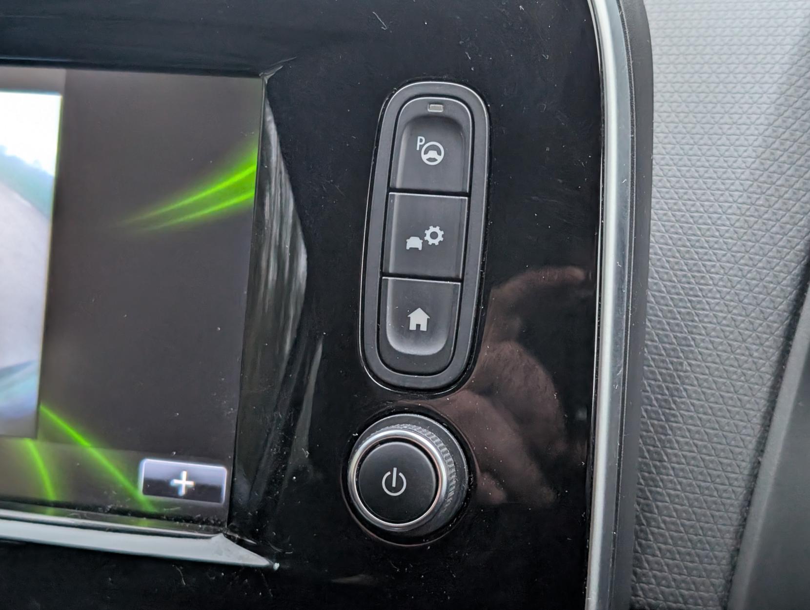 Renault Clio 0.9 TCe Signature Nav Hatchback 5dr Petrol Manual Euro 6 (s/s) (90 ps)