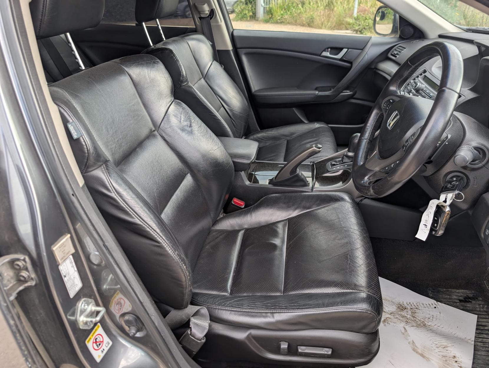 Honda Accord 2.0 i-VTEC EX Saloon 4dr Petrol Auto Euro 5 (156 ps)