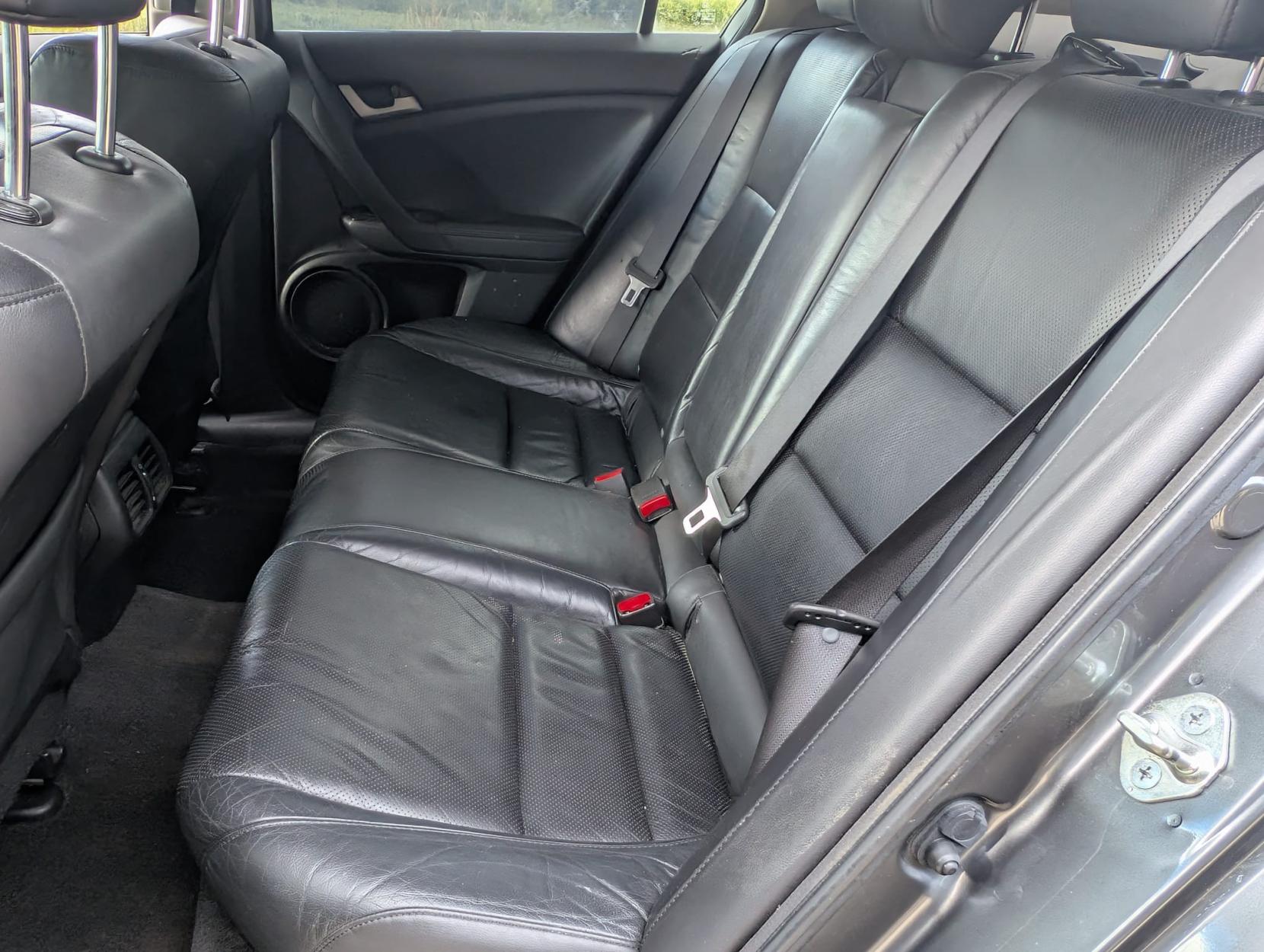 Honda Accord 2.0 i-VTEC EX Saloon 4dr Petrol Auto Euro 5 (156 ps)