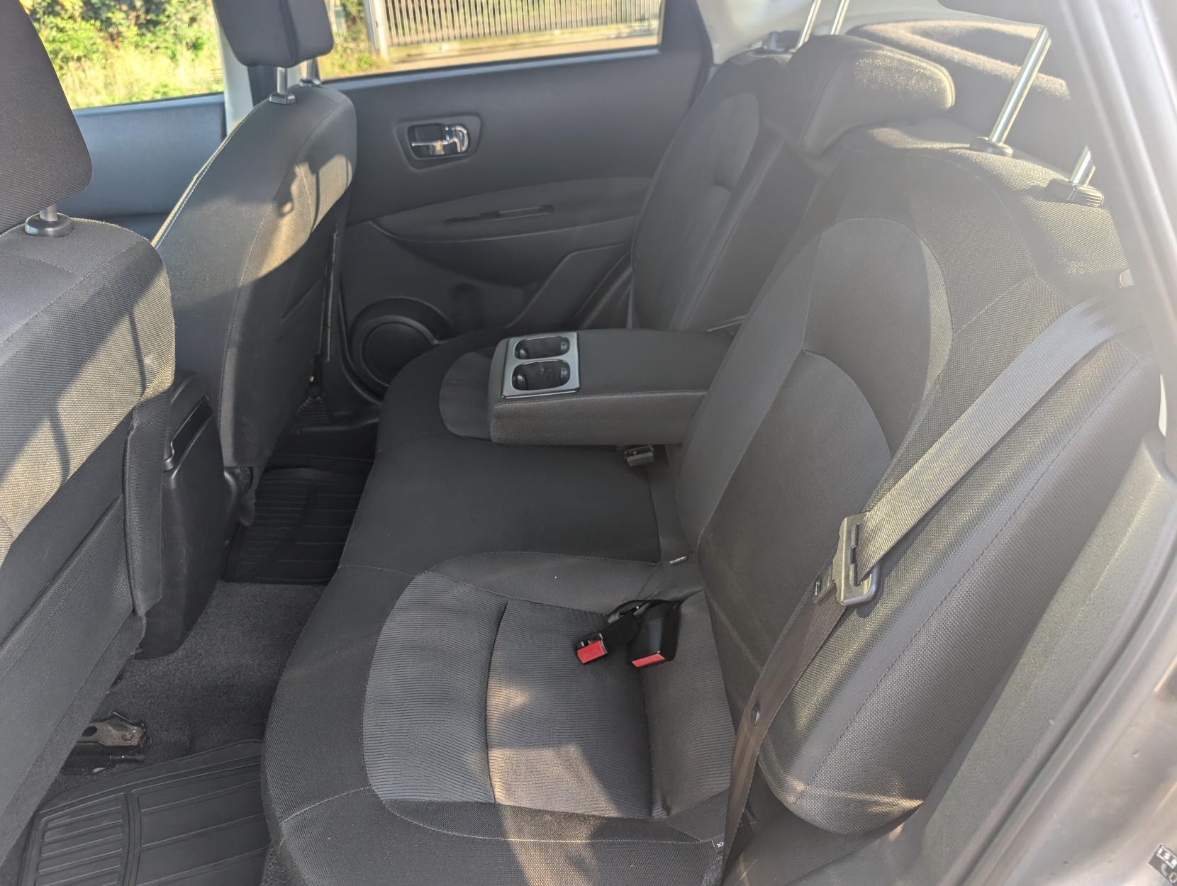 Nissan Qashqai 1.6 n-tec+ SUV 5dr Petrol Manual 2WD Euro 5 (117 ps)
