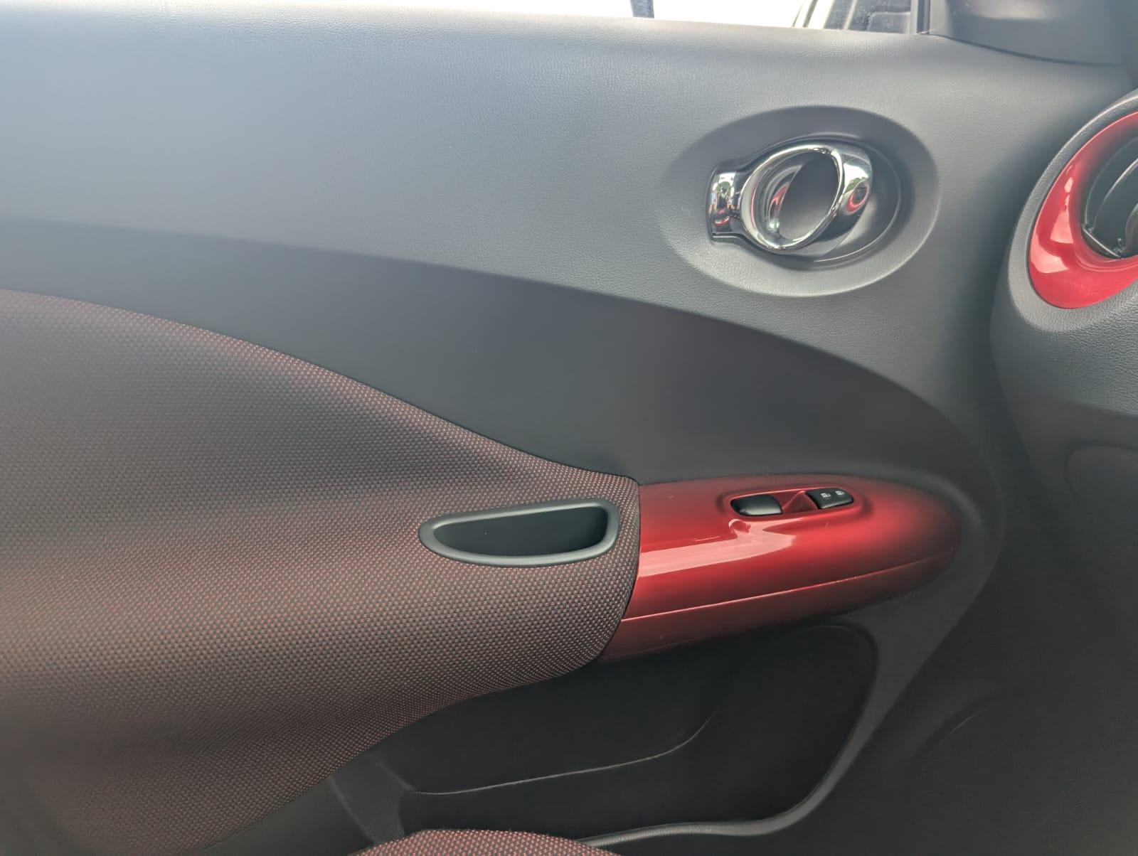 Nissan Juke 1.6 N-Connecta SUV 5dr Petrol XTRON Euro 6 (117 ps)