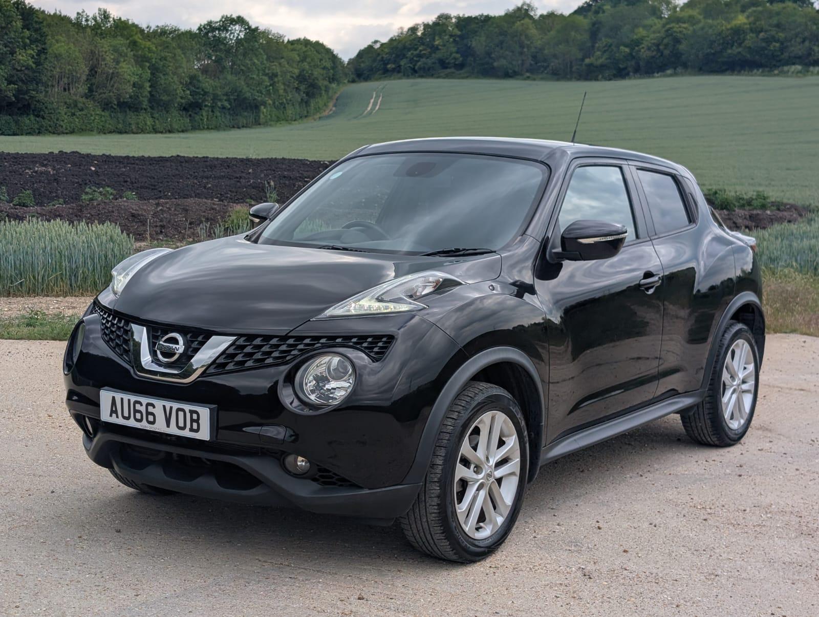 Nissan Juke 1.6 N-Connecta SUV 5dr Petrol XTRON Euro 6 (117 ps)