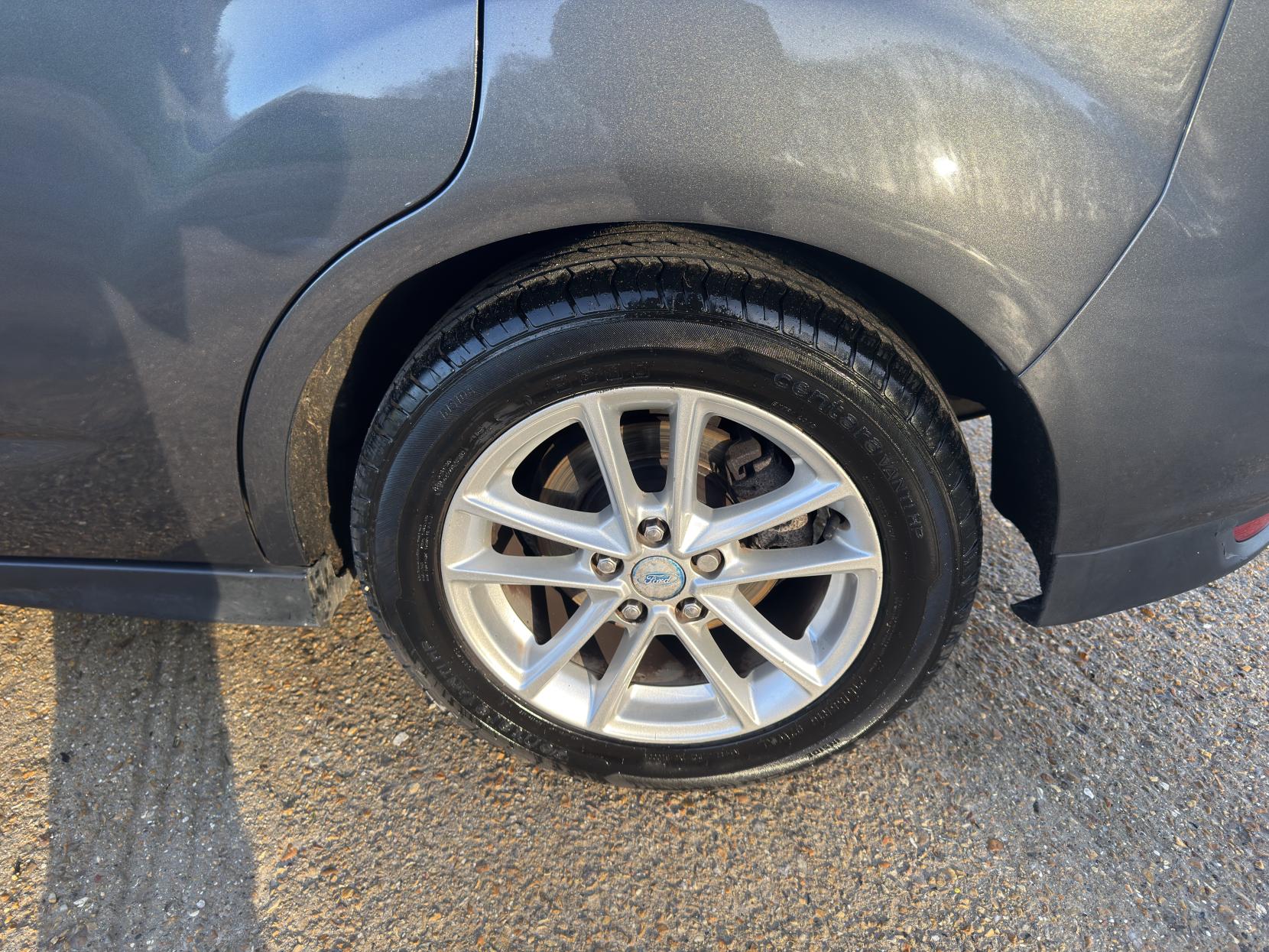 Ford C-Max 1.6 Ti-VCT Zetec MPV 5dr Petrol Manual Euro 6 (125 ps)