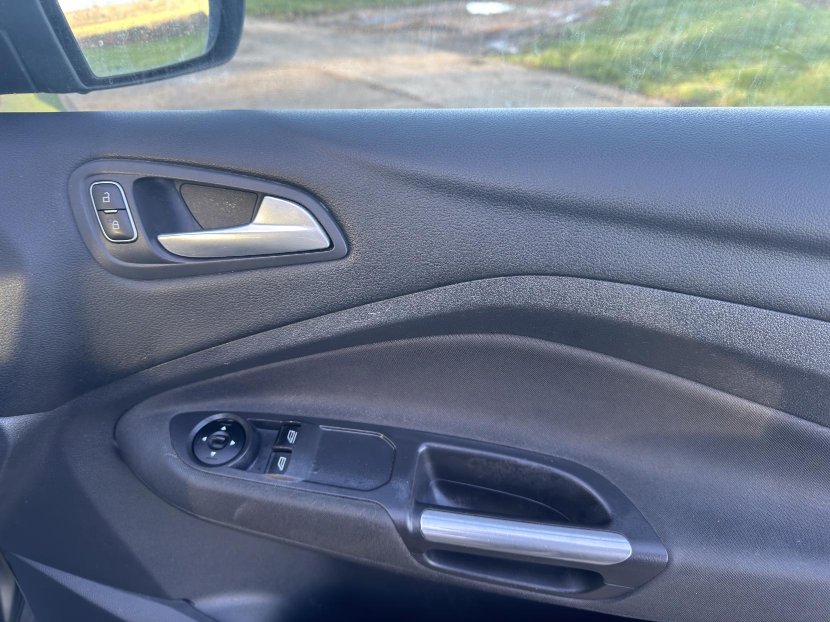 Ford C-Max 1.6 Ti-VCT Zetec MPV 5dr Petrol Manual Euro 6 (125 ps)