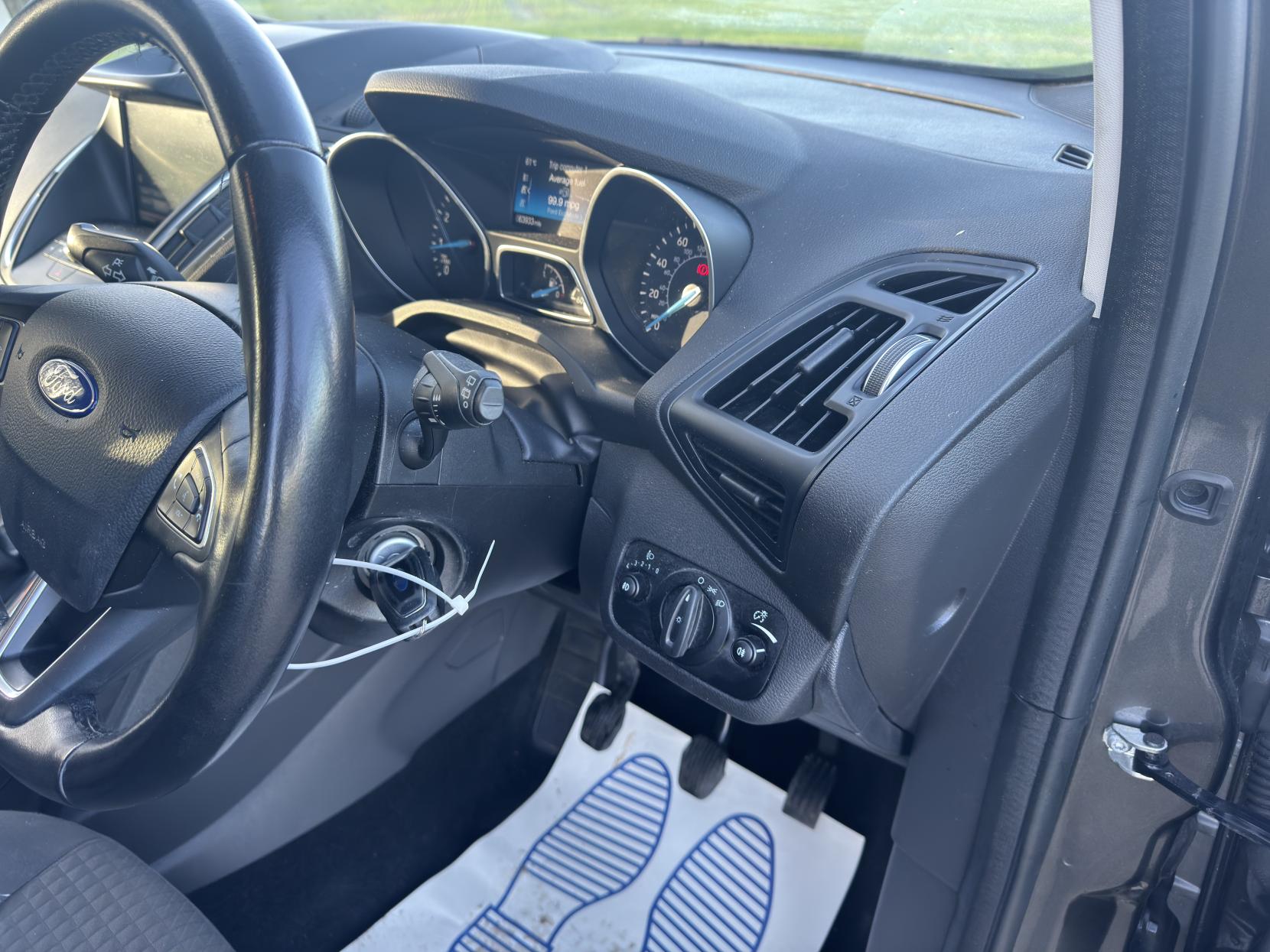 Ford C-Max 1.6 Ti-VCT Zetec MPV 5dr Petrol Manual Euro 6 (125 ps)