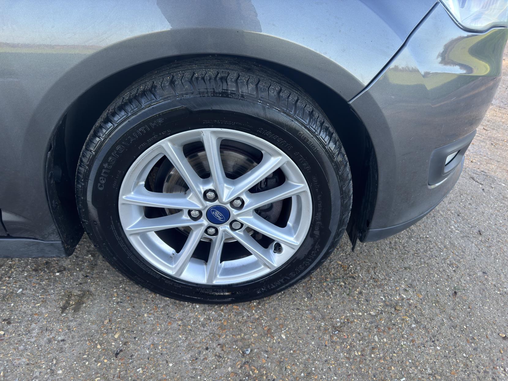 Ford C-Max 1.6 Ti-VCT Zetec MPV 5dr Petrol Manual Euro 6 (125 ps)