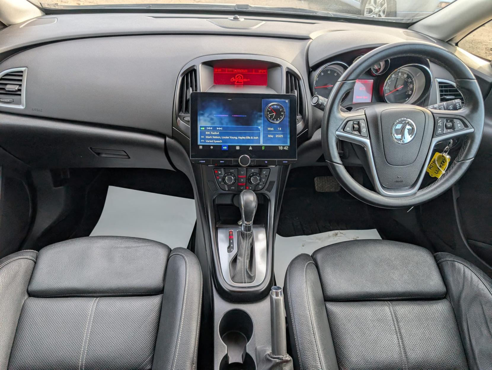 Vauxhall Astra 1.6 16v Elite Hatchback 5dr Petrol Auto Euro 5 (115 ps)