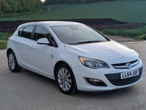 Vauxhall Astra 1.6 16v Elite Hatchback 5dr Petrol Auto Euro 5 (115 ps)
