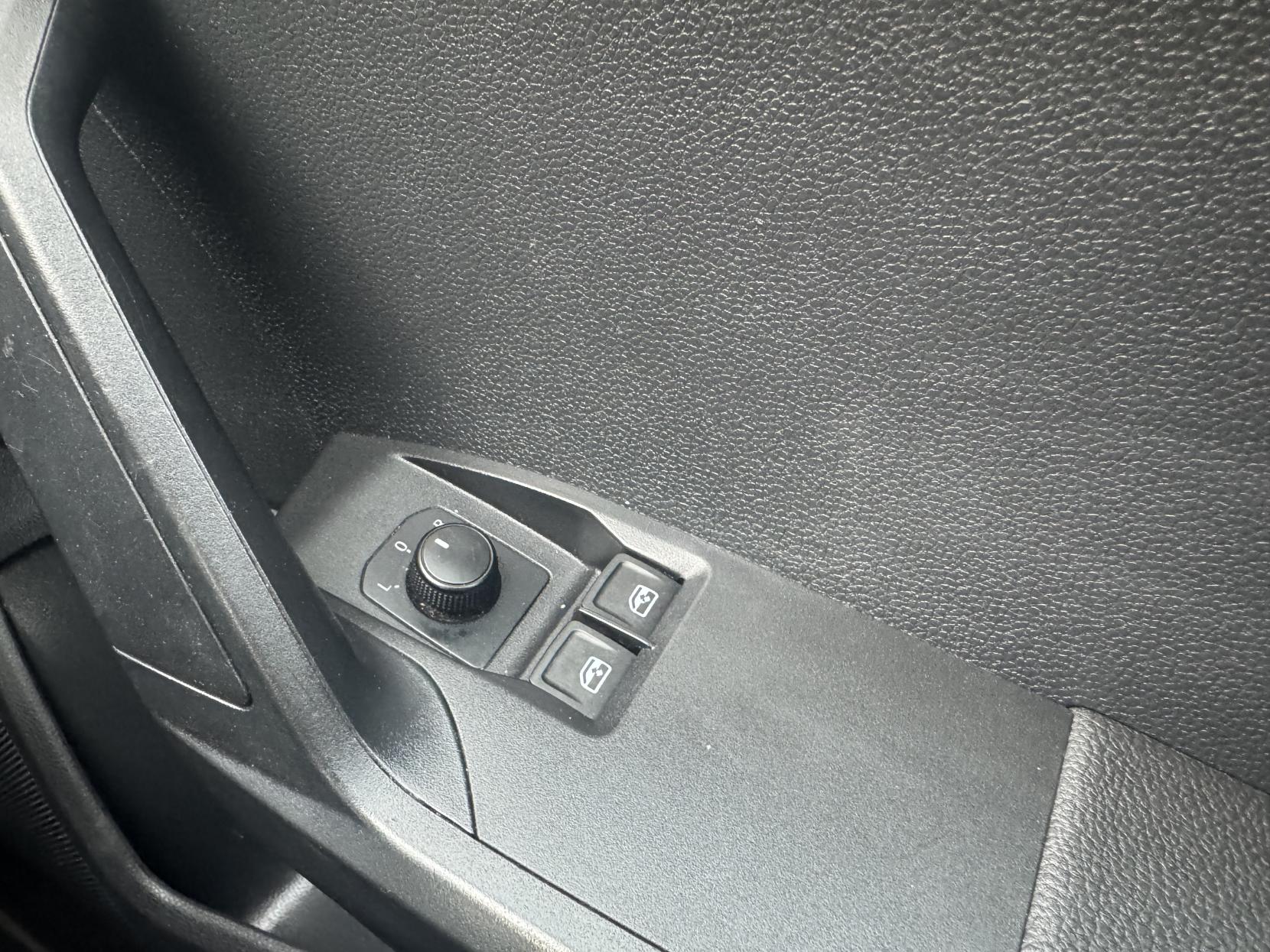 SEAT Ibiza 1.0 MPI SE Hatchback 5dr Petrol Manual Euro 6 (s/s) (75 ps)