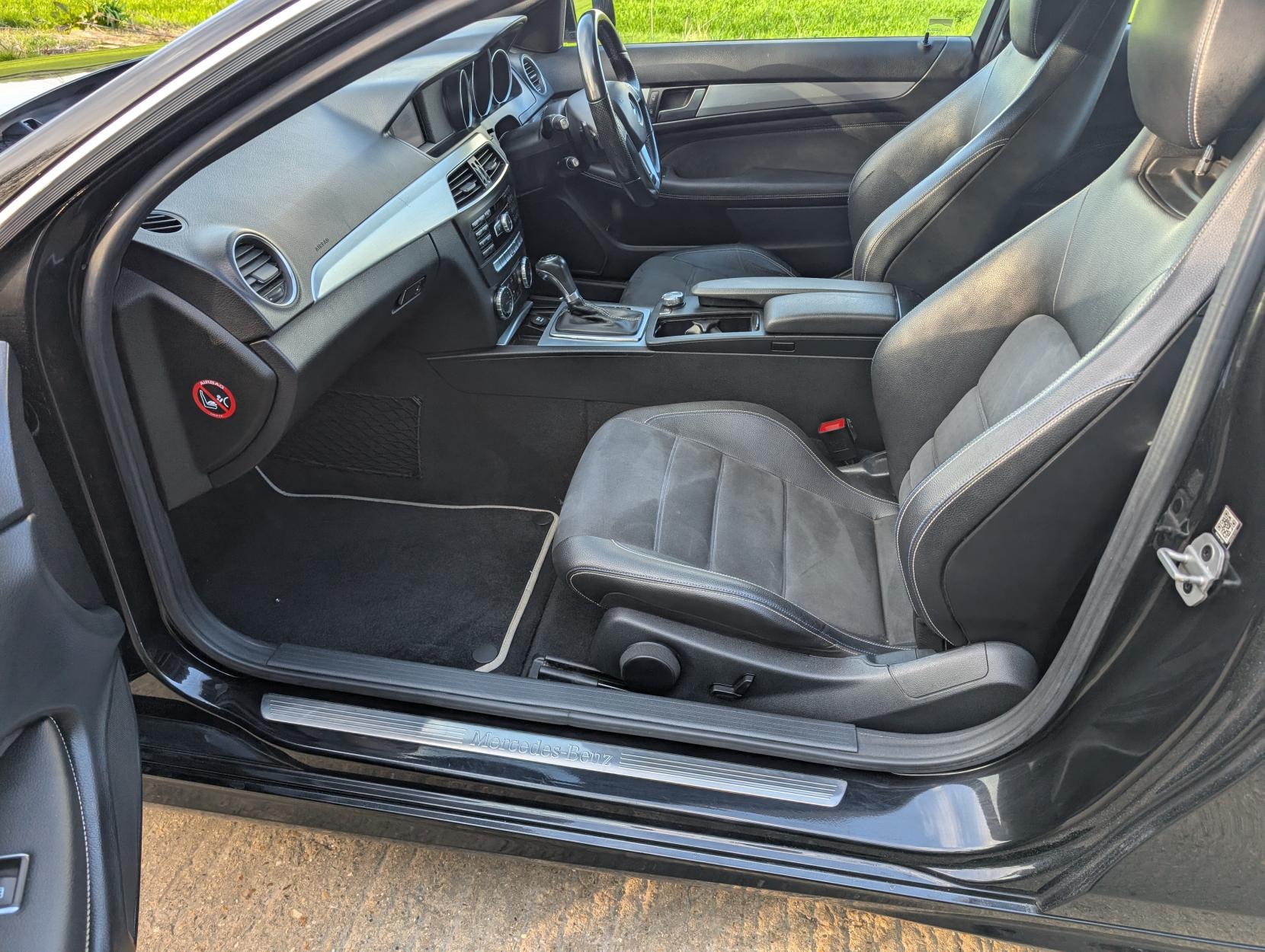 Mercedes-Benz C Class 2.1 C220 CDI AMG Sport Edition Coupe 2dr Diesel G-Tronic+ Euro 5 (s/s) (170 ps)