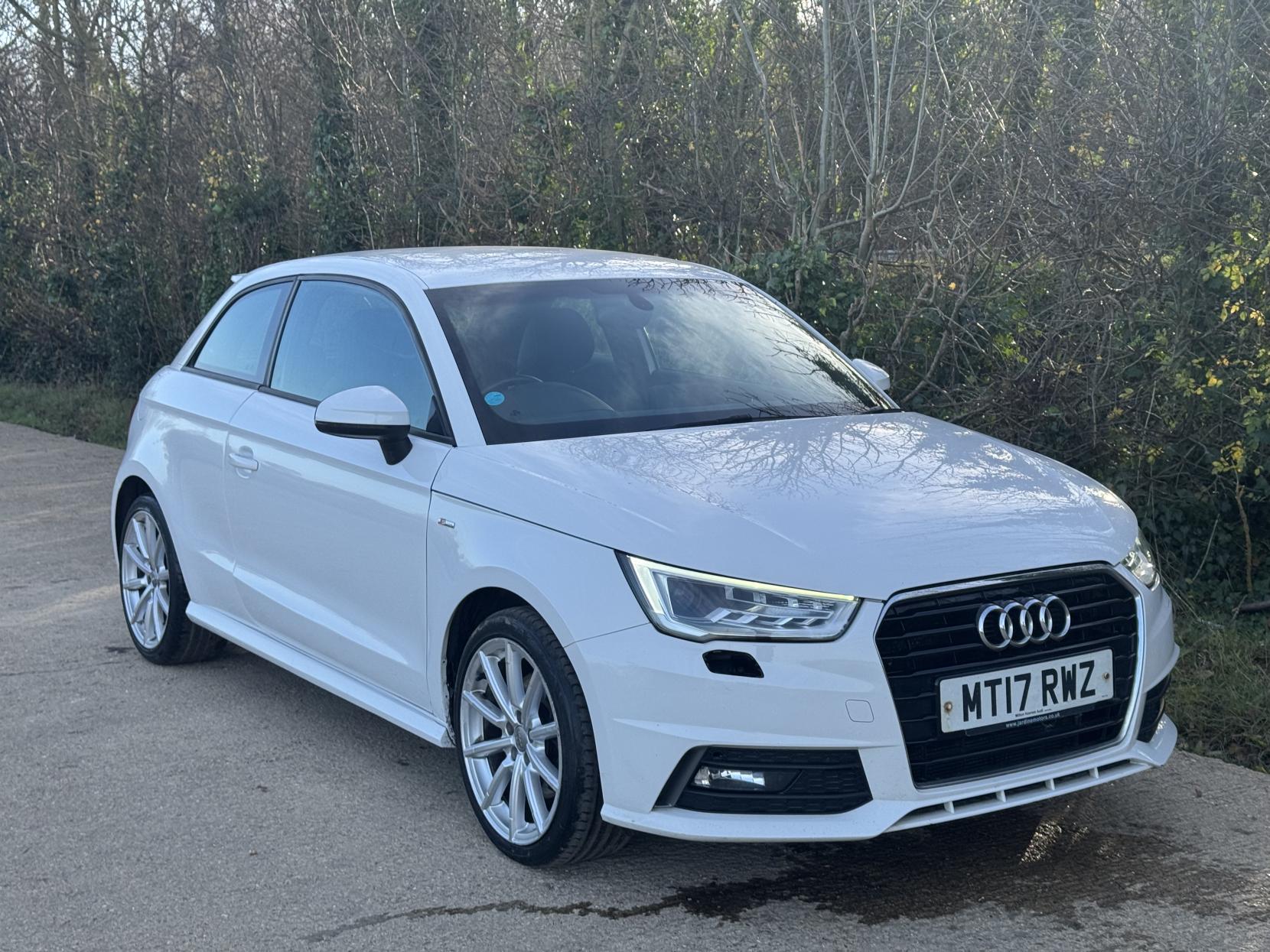 Audi A1 1.4 TFSI S line Hatchback 3dr Petrol Manual Euro 6 (s/s) (125 ps)