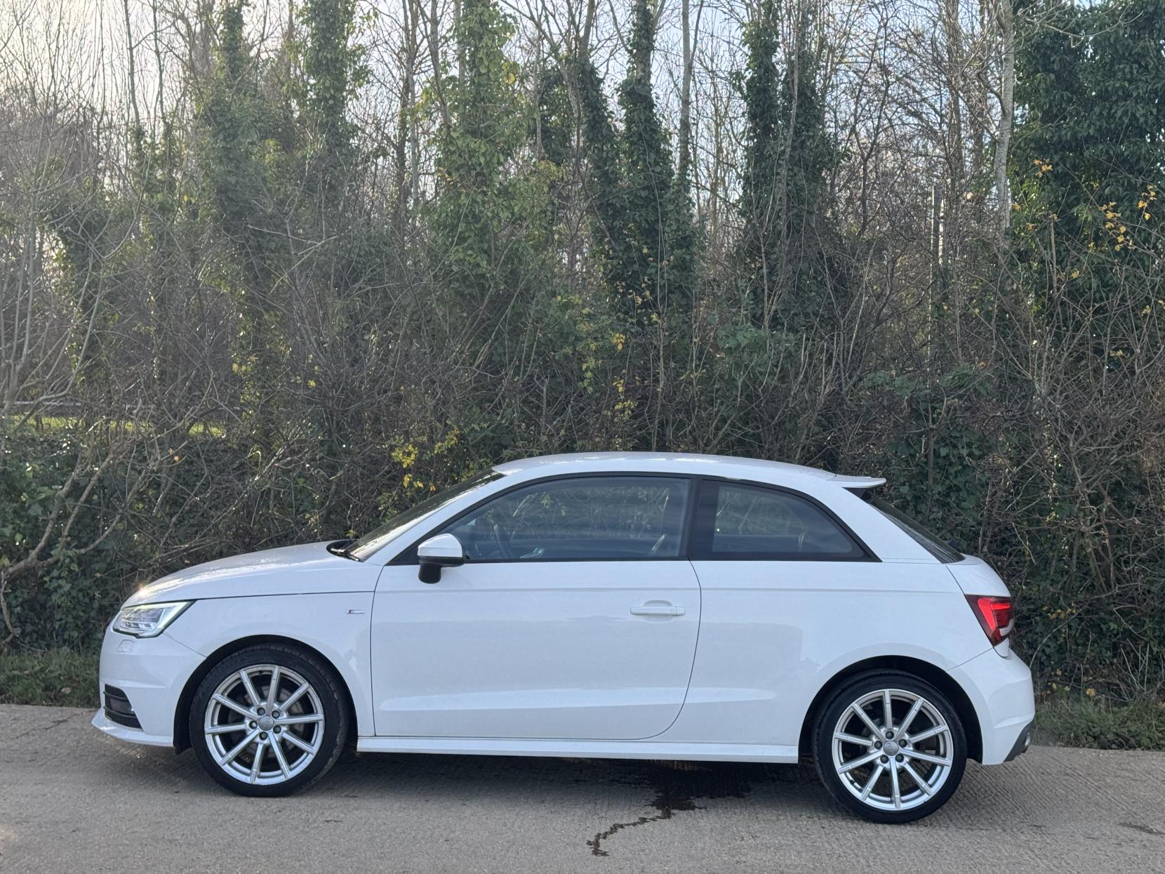 Audi A1 1.4 TFSI S line Hatchback 3dr Petrol Manual Euro 6 (s/s) (125 ps)