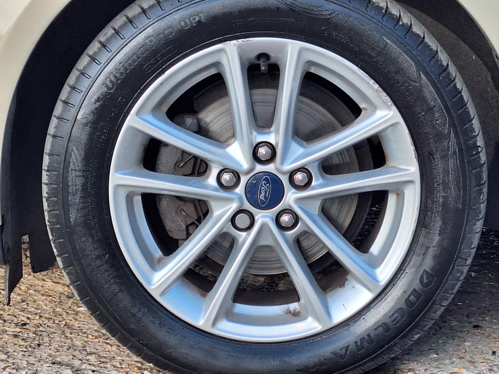 Ford C-Max 1.6 Ti-VCT Zetec MPV 5dr Petrol Manual Euro 6 (125 ps)