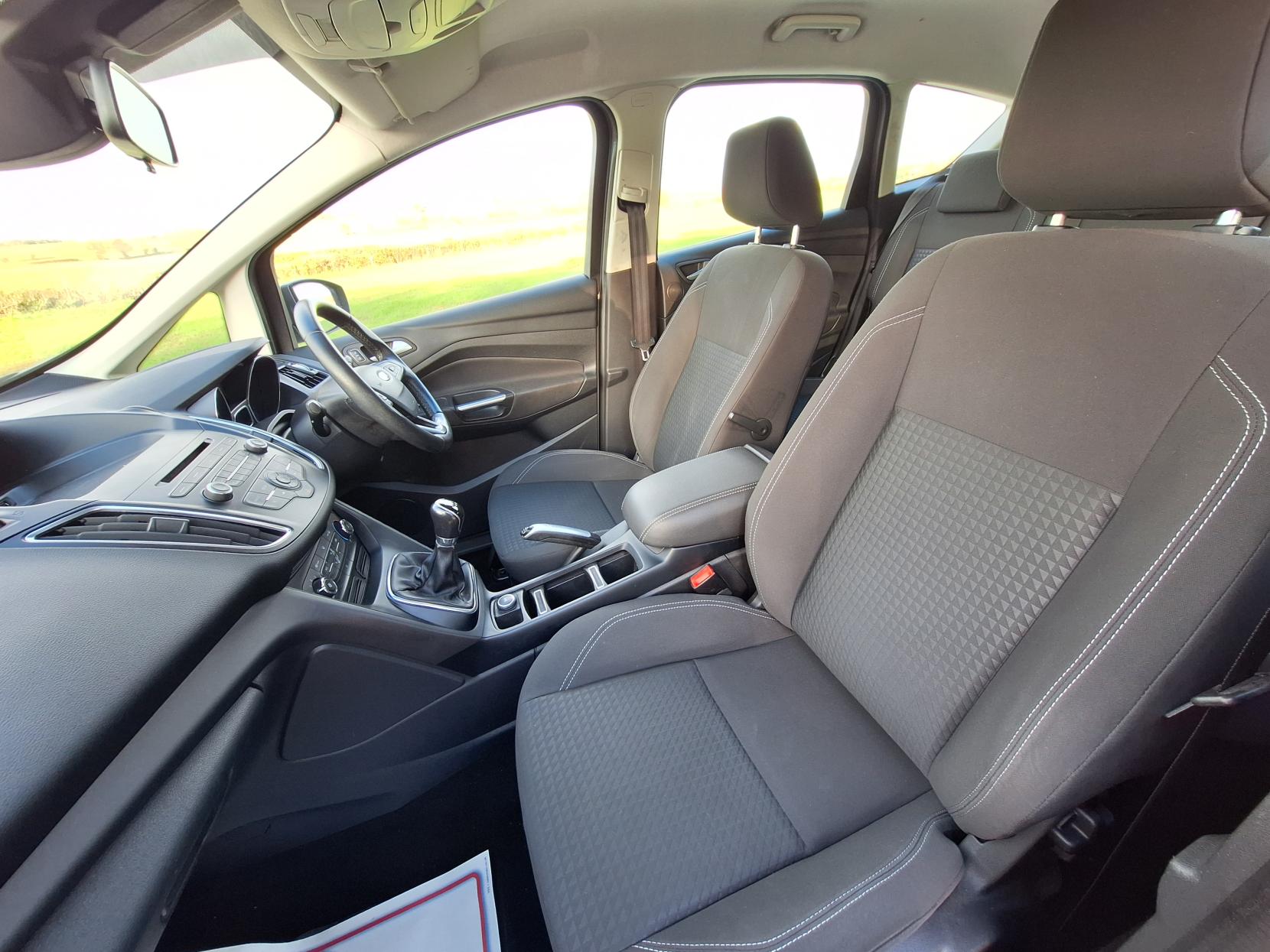 Ford C-Max 1.6 Ti-VCT Zetec MPV 5dr Petrol Manual Euro 6 (125 ps)