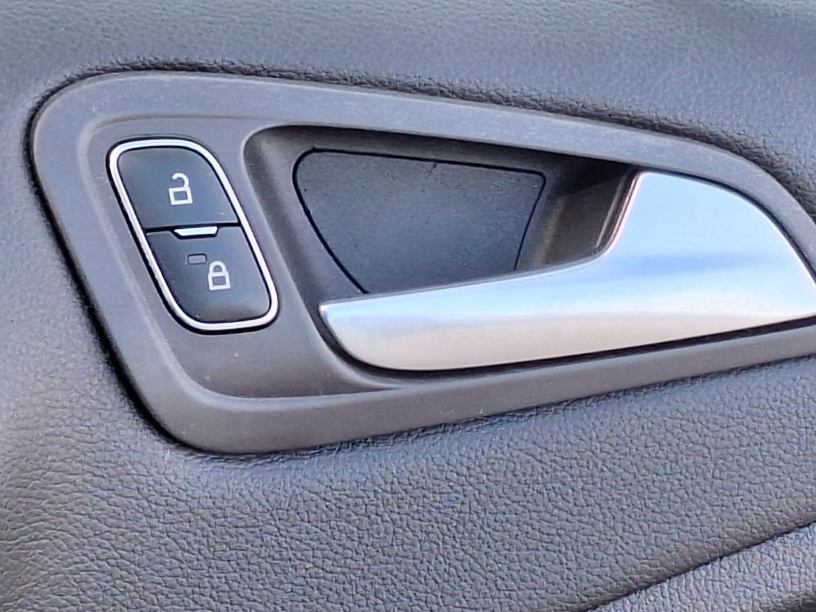 Ford C-Max 1.6 Ti-VCT Zetec MPV 5dr Petrol Manual Euro 6 (125 ps)