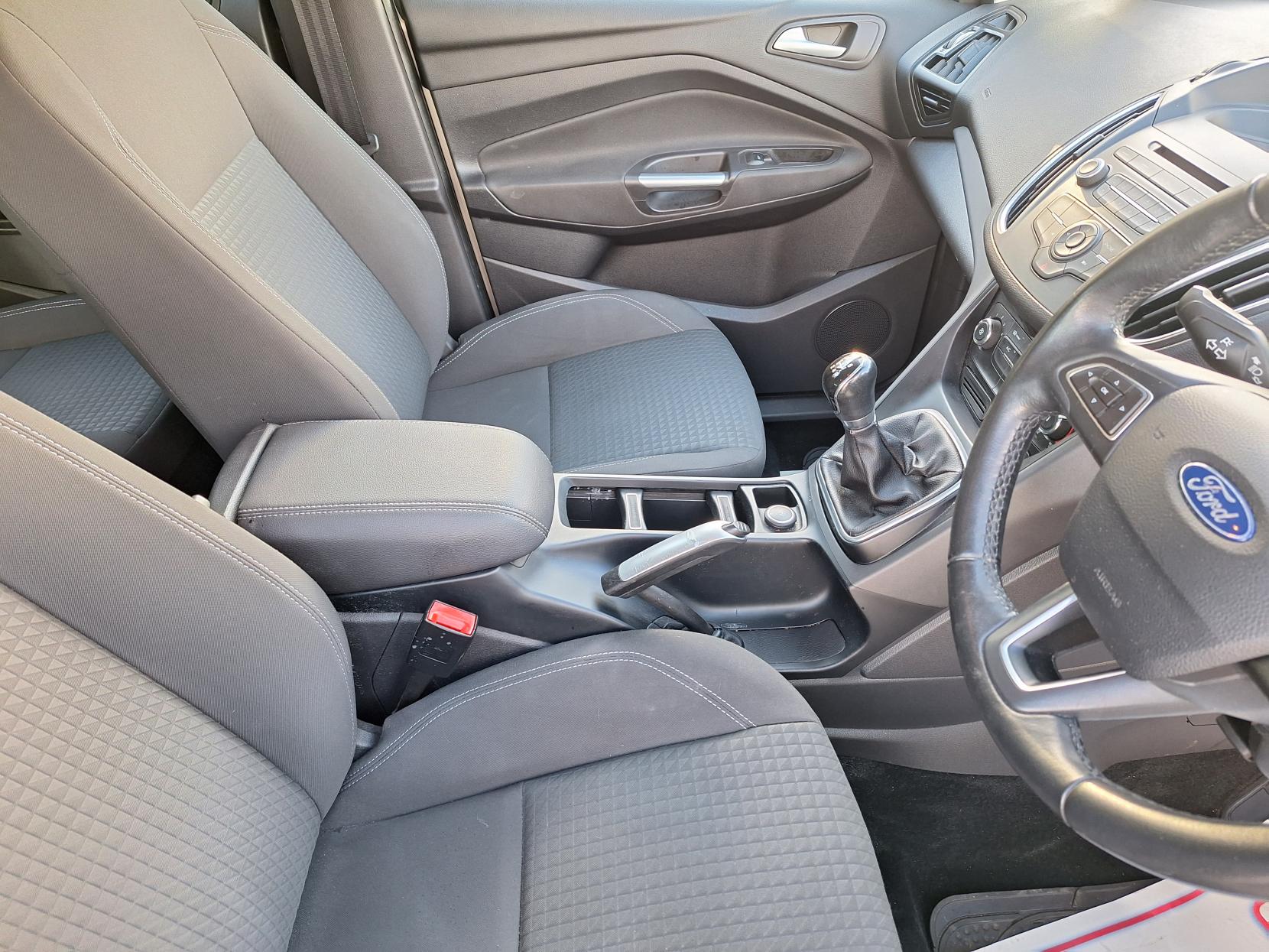 Ford C-Max 1.6 Ti-VCT Zetec MPV 5dr Petrol Manual Euro 6 (125 ps)