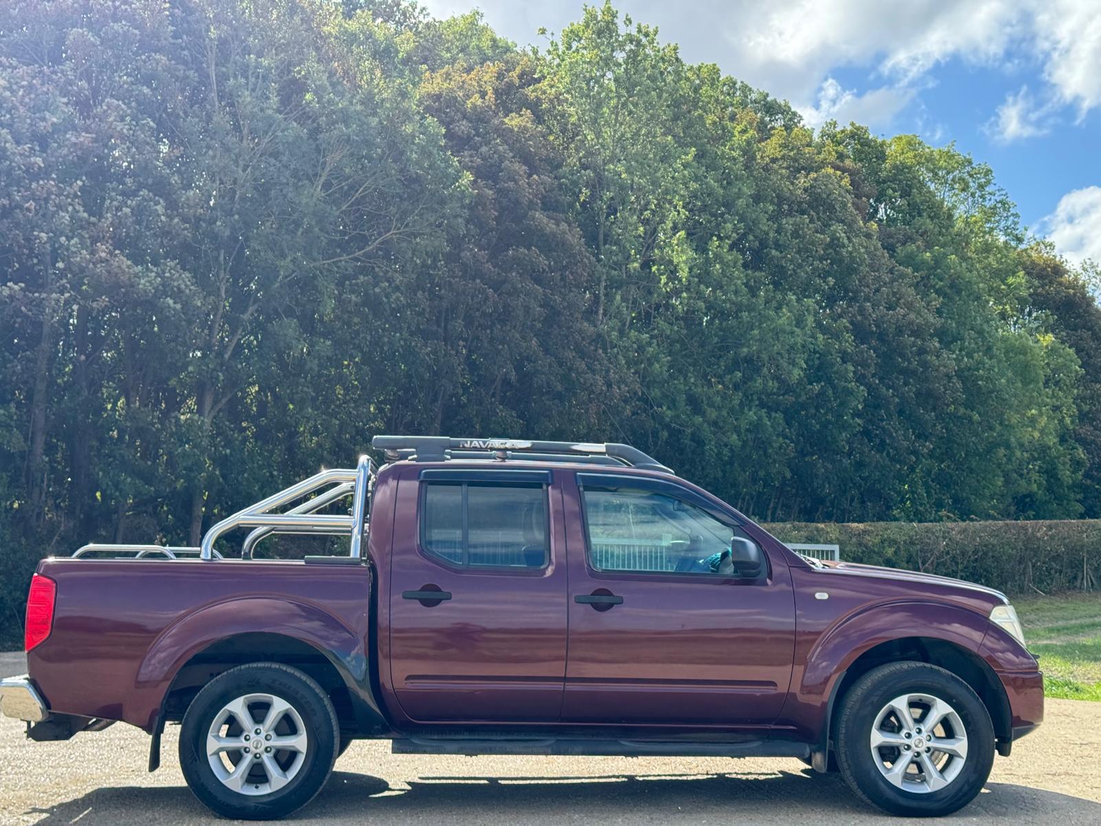 Nissan Navara 2.5 dCi Outlaw Pickup 4dr Diesel Manual (264 g/km, 169 bhp)