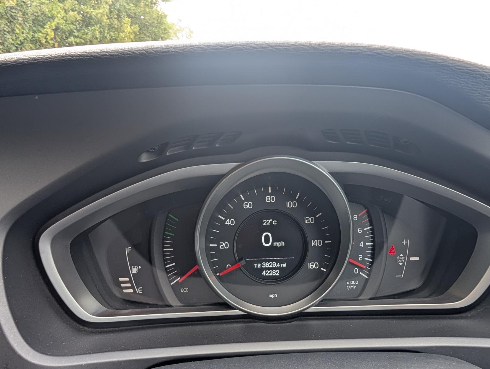 Volvo V40 2.0 T2 ES Hatchback 5dr Petrol Manual Euro 6 (s/s) (122 ps)