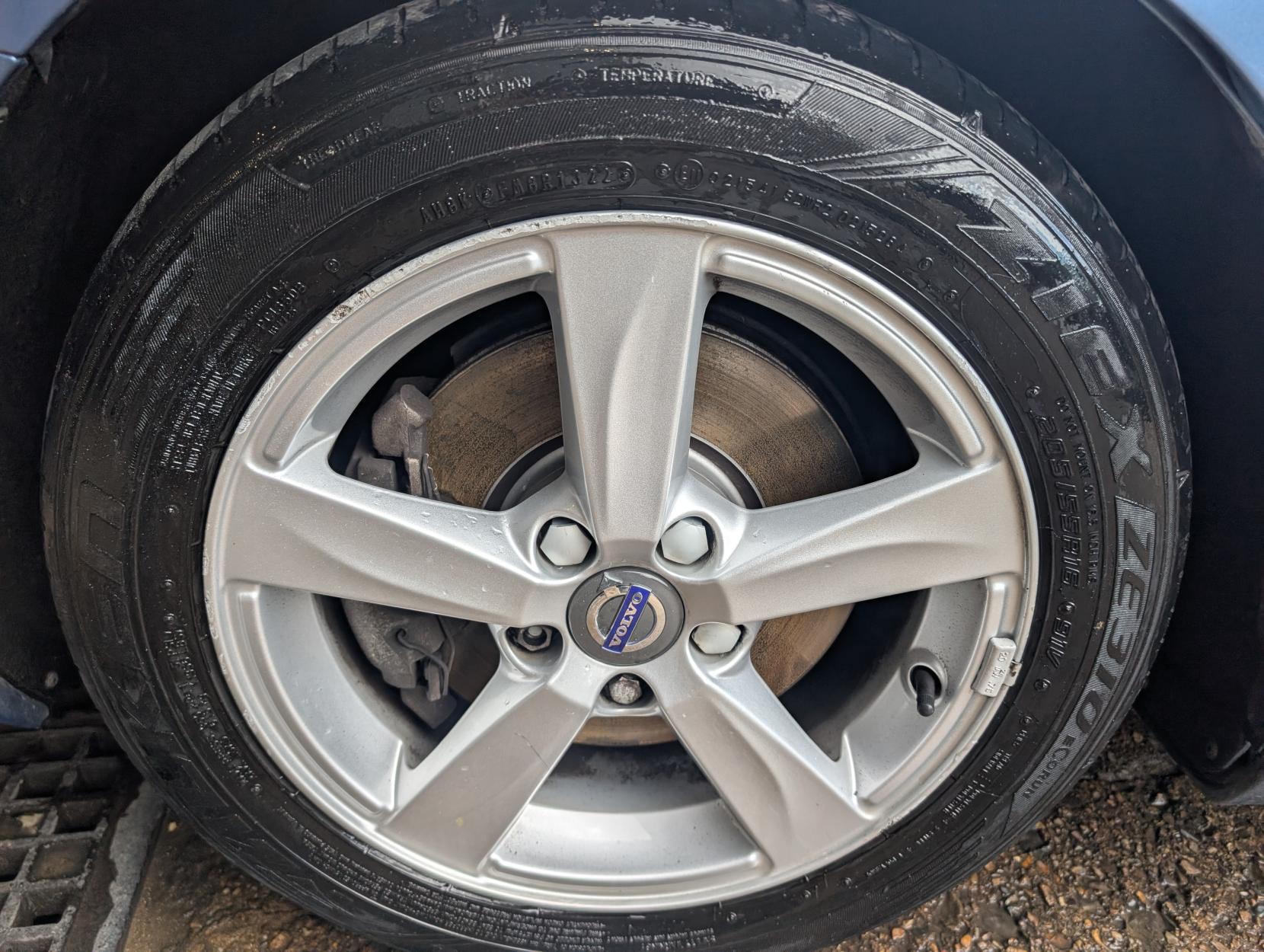 Volvo V40 2.0 T2 ES Hatchback 5dr Petrol Manual Euro 6 (s/s) (122 ps)