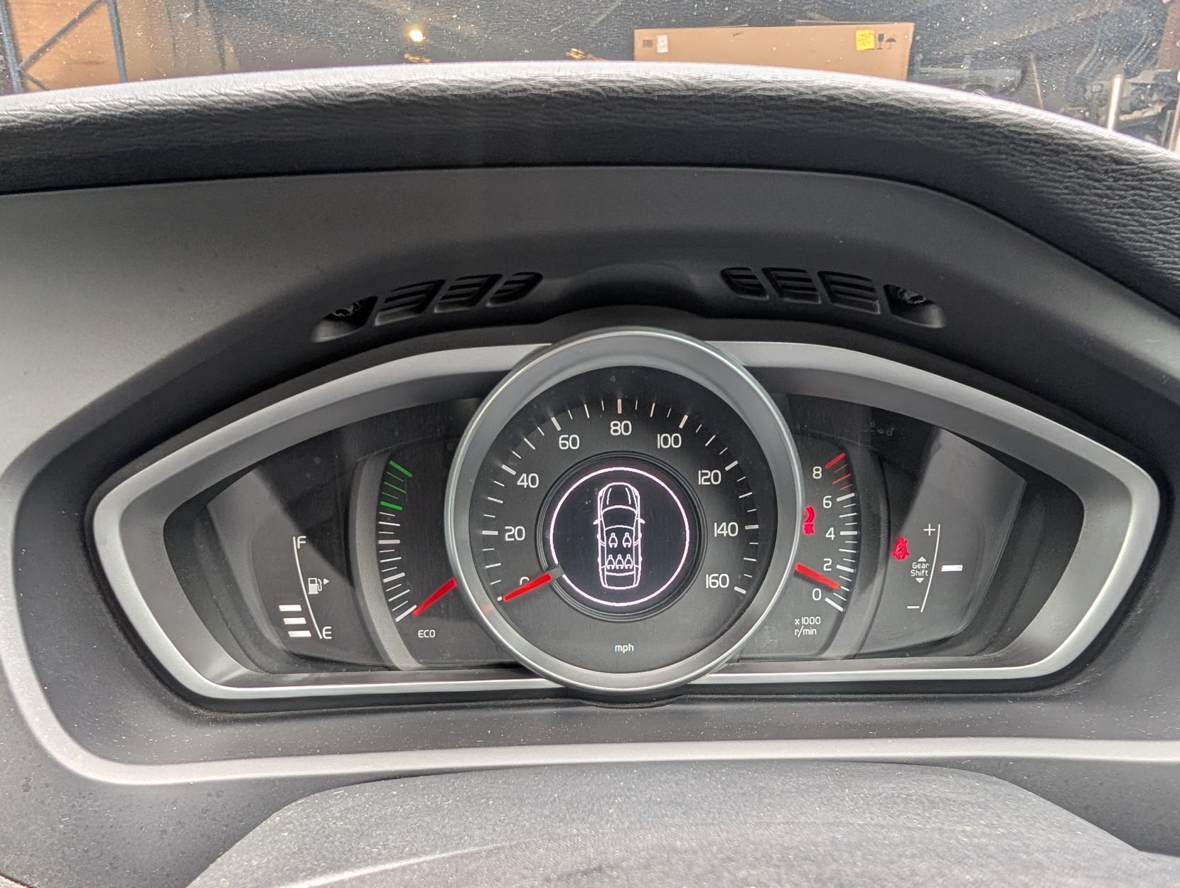 Volvo V40 2.0 T2 ES Hatchback 5dr Petrol Manual Euro 6 (s/s) (122 ps)