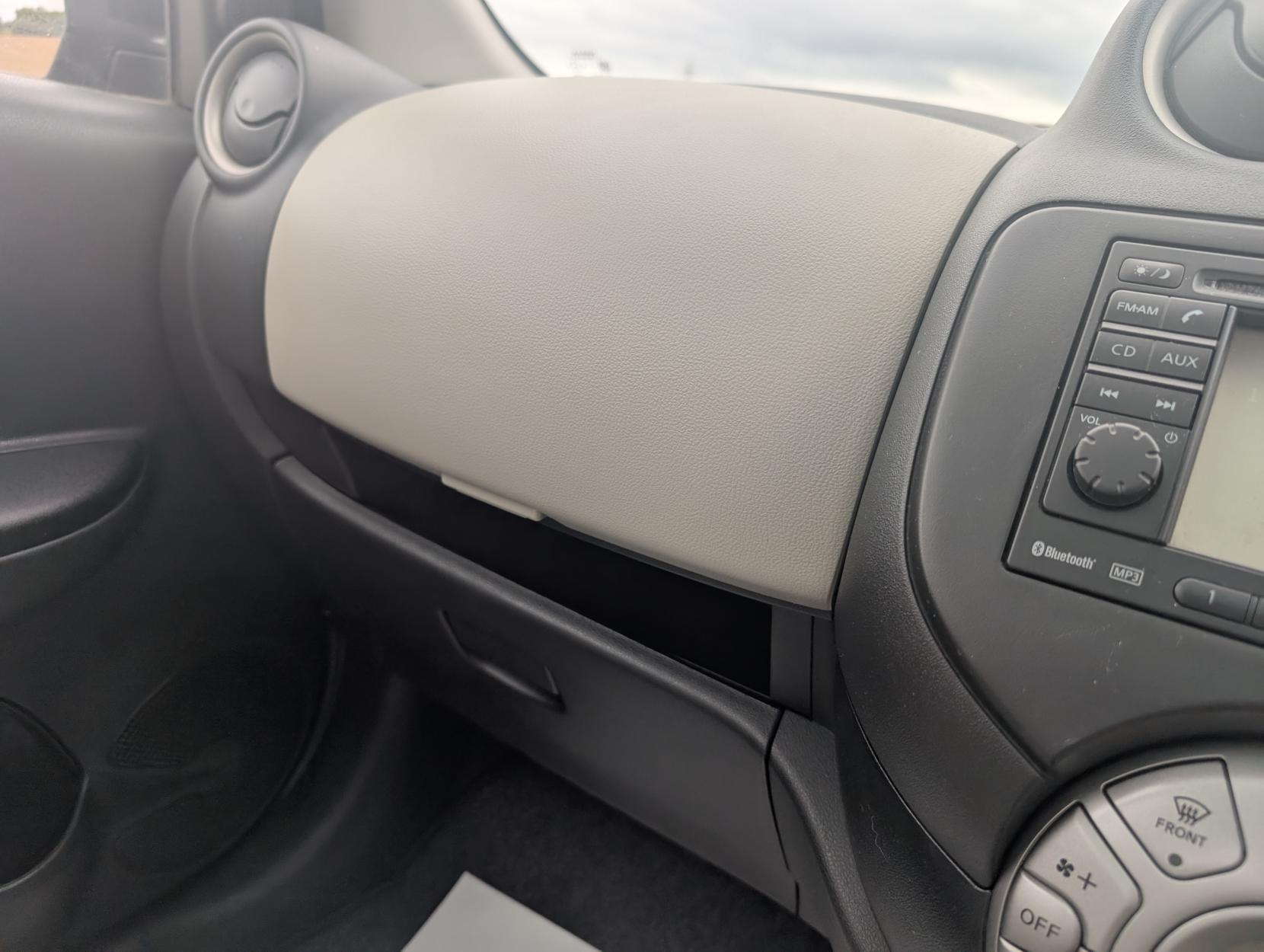 Nissan Micra 1.2 DIG-S Tekna Hatchback 5dr Petrol CVT Euro 5 (s/s) (98 ps)