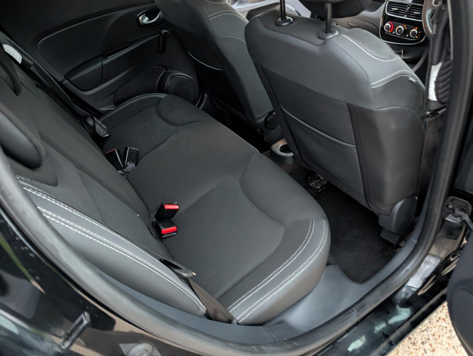 Renault Clio 1.2 16V Dynamique Nav Hatchback 5dr Petrol Manual Euro 6 (75 ps)