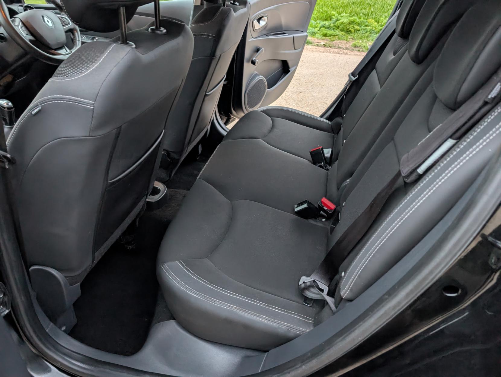 Renault Clio 1.2 16V Dynamique Nav Hatchback 5dr Petrol Manual Euro 6 (75 ps)