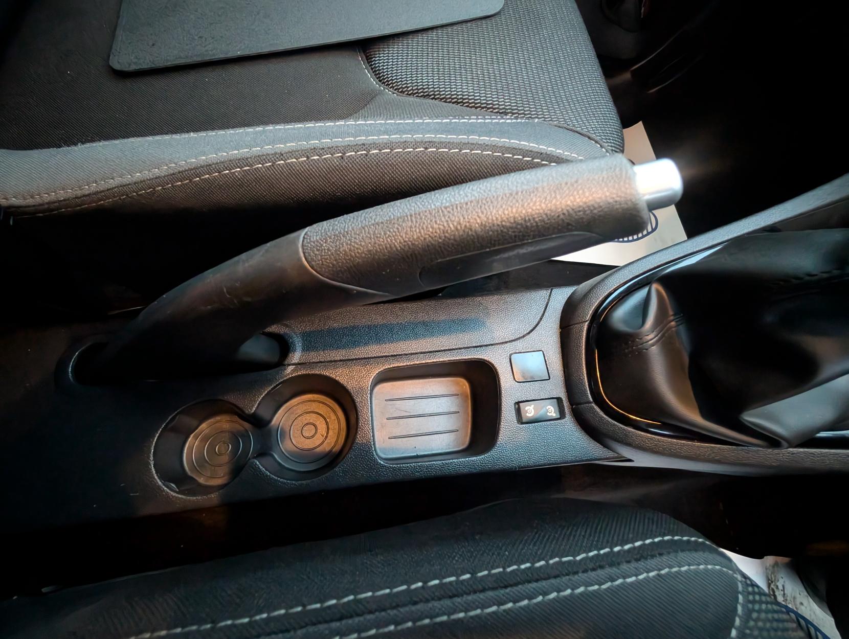 Renault Clio 1.2 16V Dynamique Nav Hatchback 5dr Petrol Manual Euro 6 (75 ps)