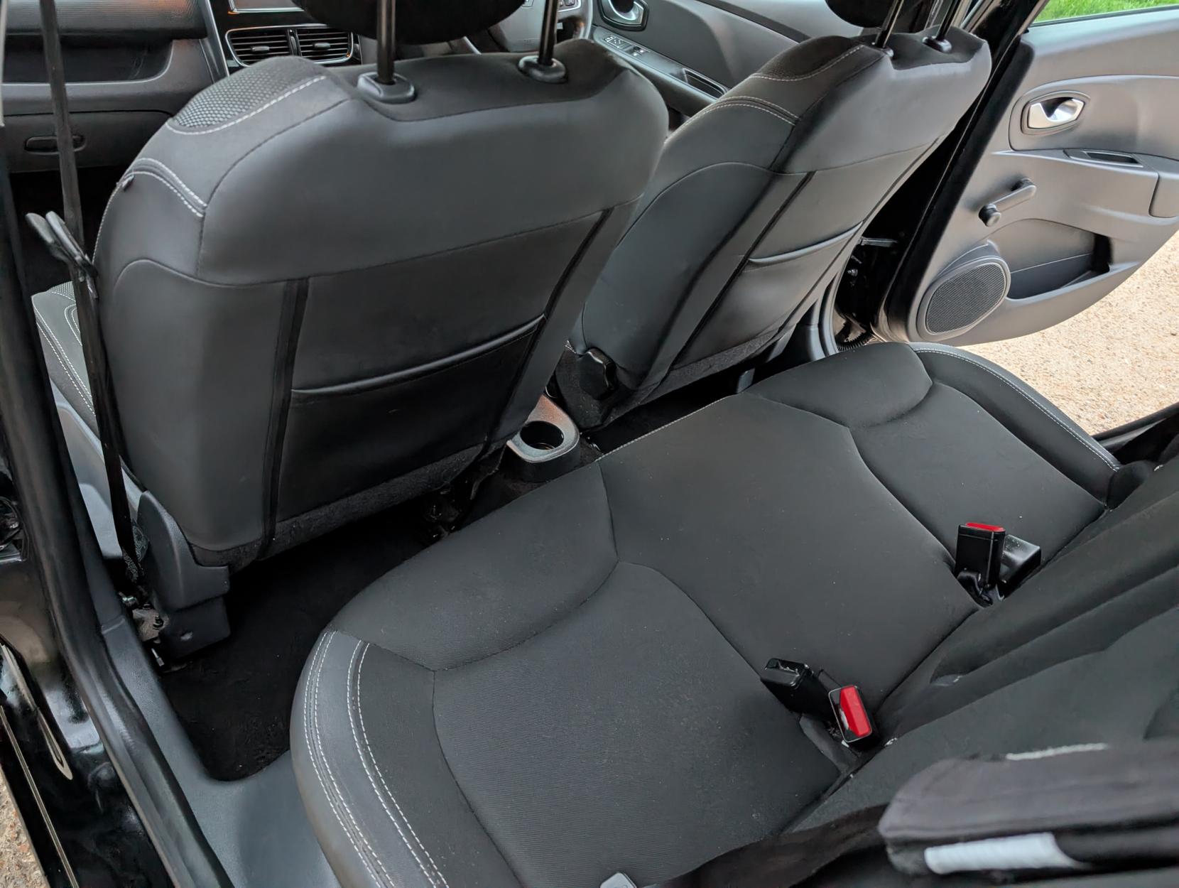 Renault Clio 1.2 16V Dynamique Nav Hatchback 5dr Petrol Manual Euro 6 (75 ps)