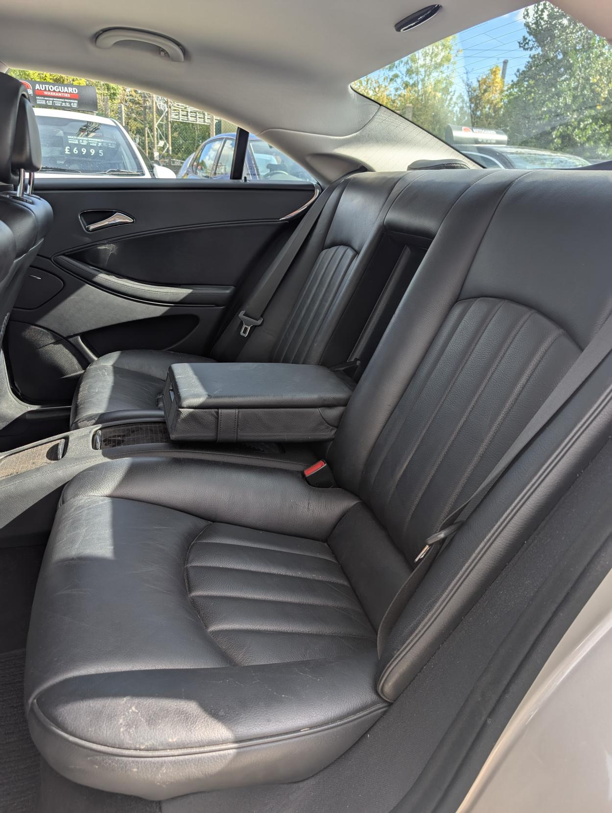 Mercedes-Benz CLS 3.5 CLS350 Coupe 4dr Petrol 7G-Tronic (241 g/km, 272 bhp)