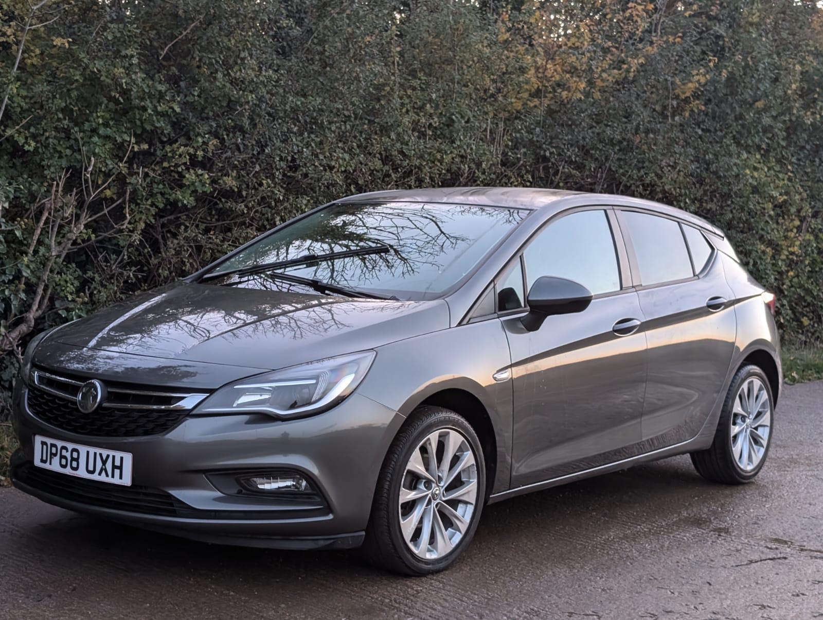 Vauxhall Astra 1.0i Turbo ecoTEC Tech Line Nav Hatchback 5dr Petrol Manual Euro 6 (s/s) (105 ps)