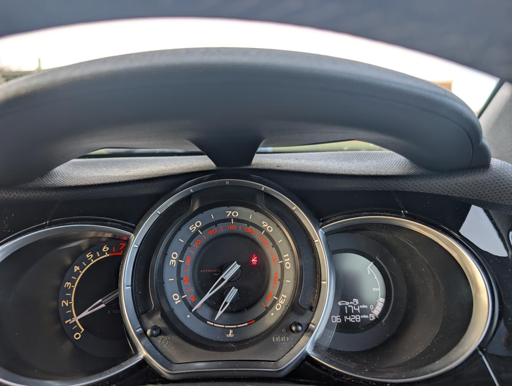 Citroen DS3 1.2 PureTech DStyle Plus Hatchback 3dr Petrol Manual Euro 6 (s/s) (110 ps)