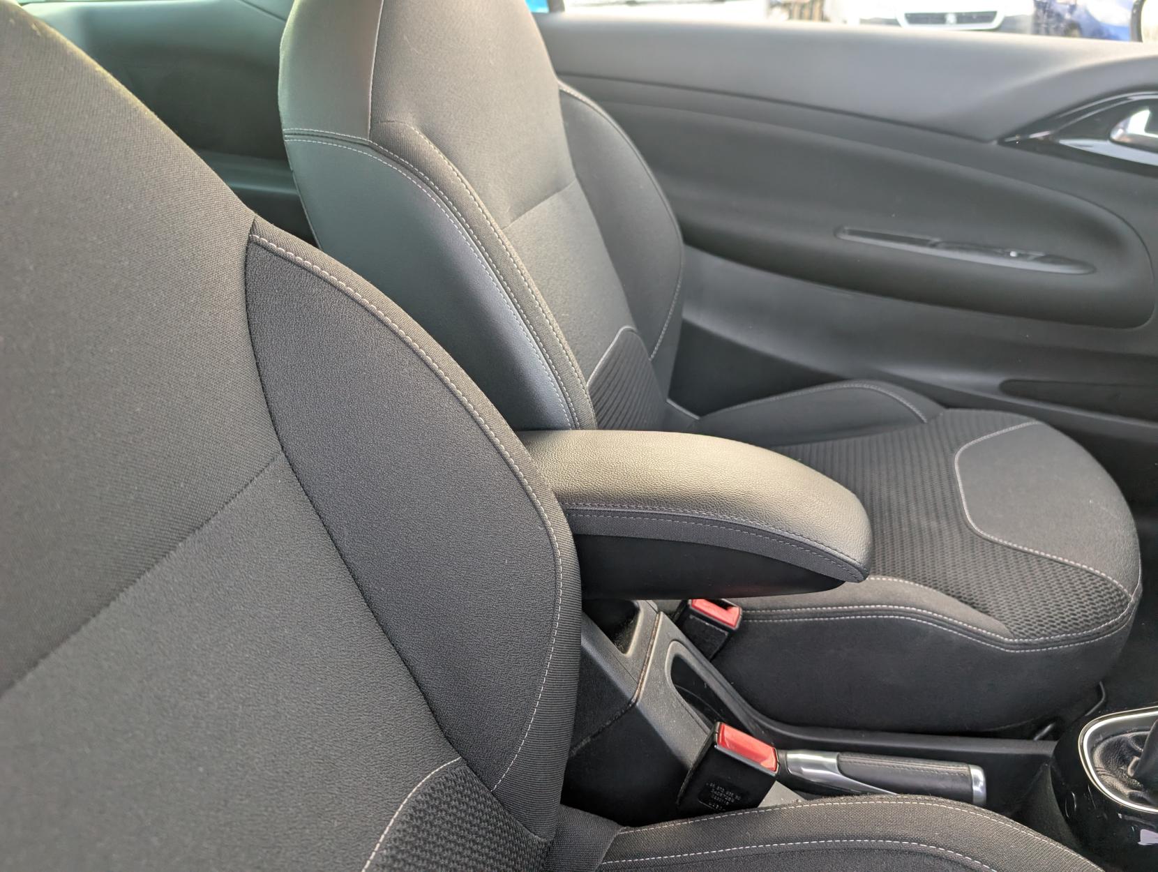 Citroen DS3 1.2 PureTech DStyle Plus Hatchback 3dr Petrol Manual Euro 6 (s/s) (110 ps)