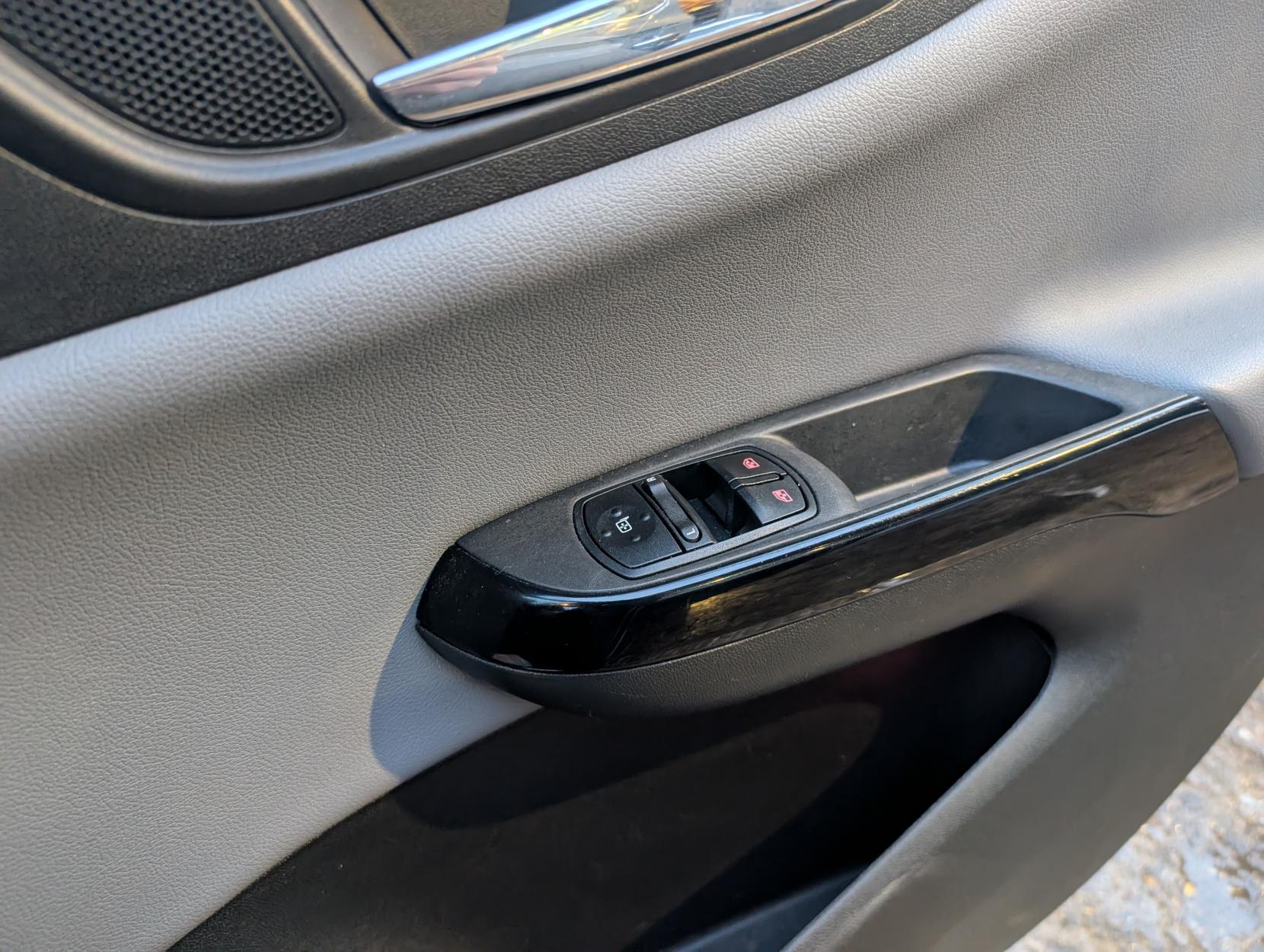 Vauxhall Corsa 1.4i ecoFLEX Diamond Hatchback 5dr Petrol Manual Euro 6 (90 ps)