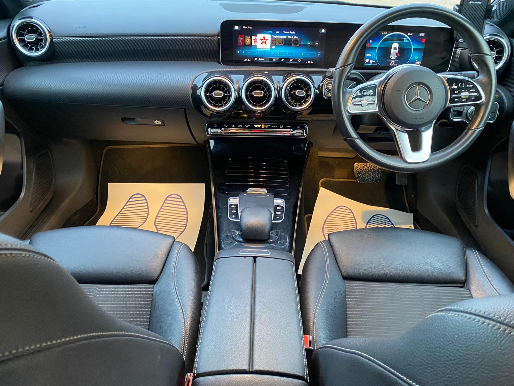 Mercedes-Benz A Class 1.5 A180d Sport (Executive) Hatchback 5dr Diesel 7G-DCT Euro 6 (s/s) (116 ps)