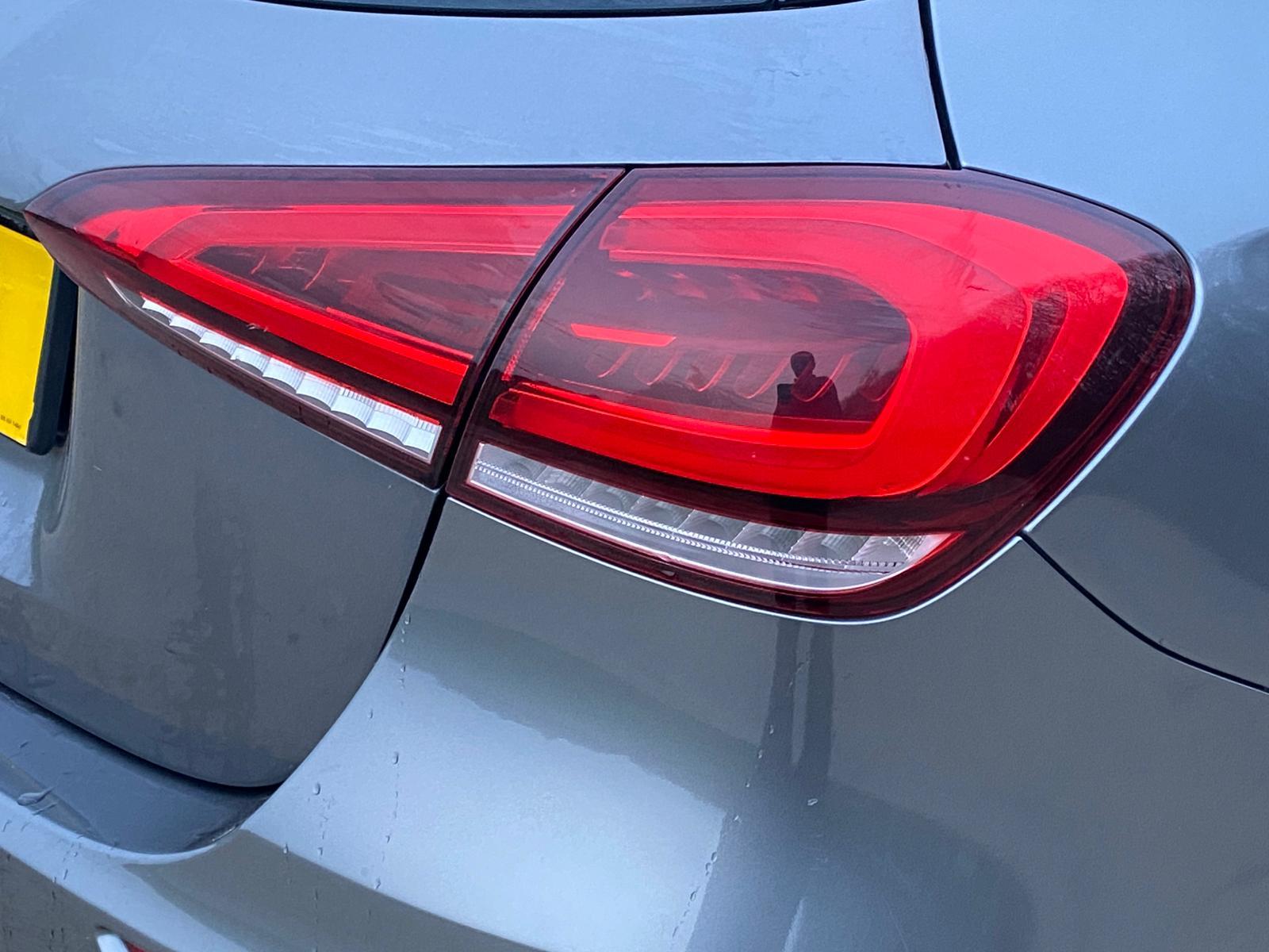 Mercedes-Benz A Class 1.5 A180d Sport (Executive) Hatchback 5dr Diesel 7G-DCT Euro 6 (s/s) (116 ps)