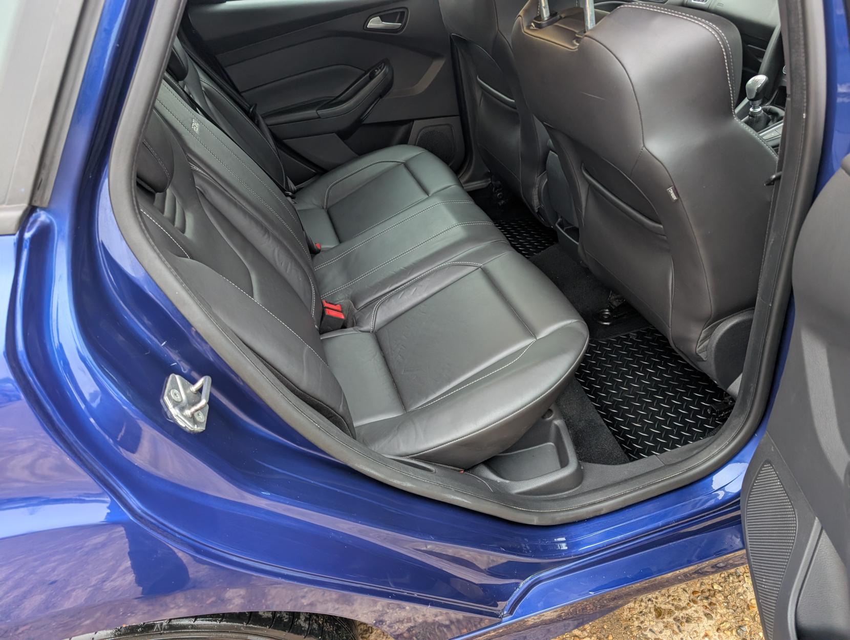 Ford Focus 2.0 TDCi ST-3 Hatchback 5dr Diesel Manual Euro 6 (s/s) (185 ps)