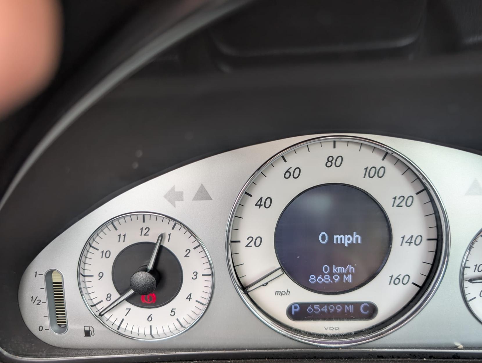 Mercedes-Benz CLK 3.5 CLK350 Sport Cabriolet 2dr Petrol 7G-Tronic (244 g/km, 272 bhp)