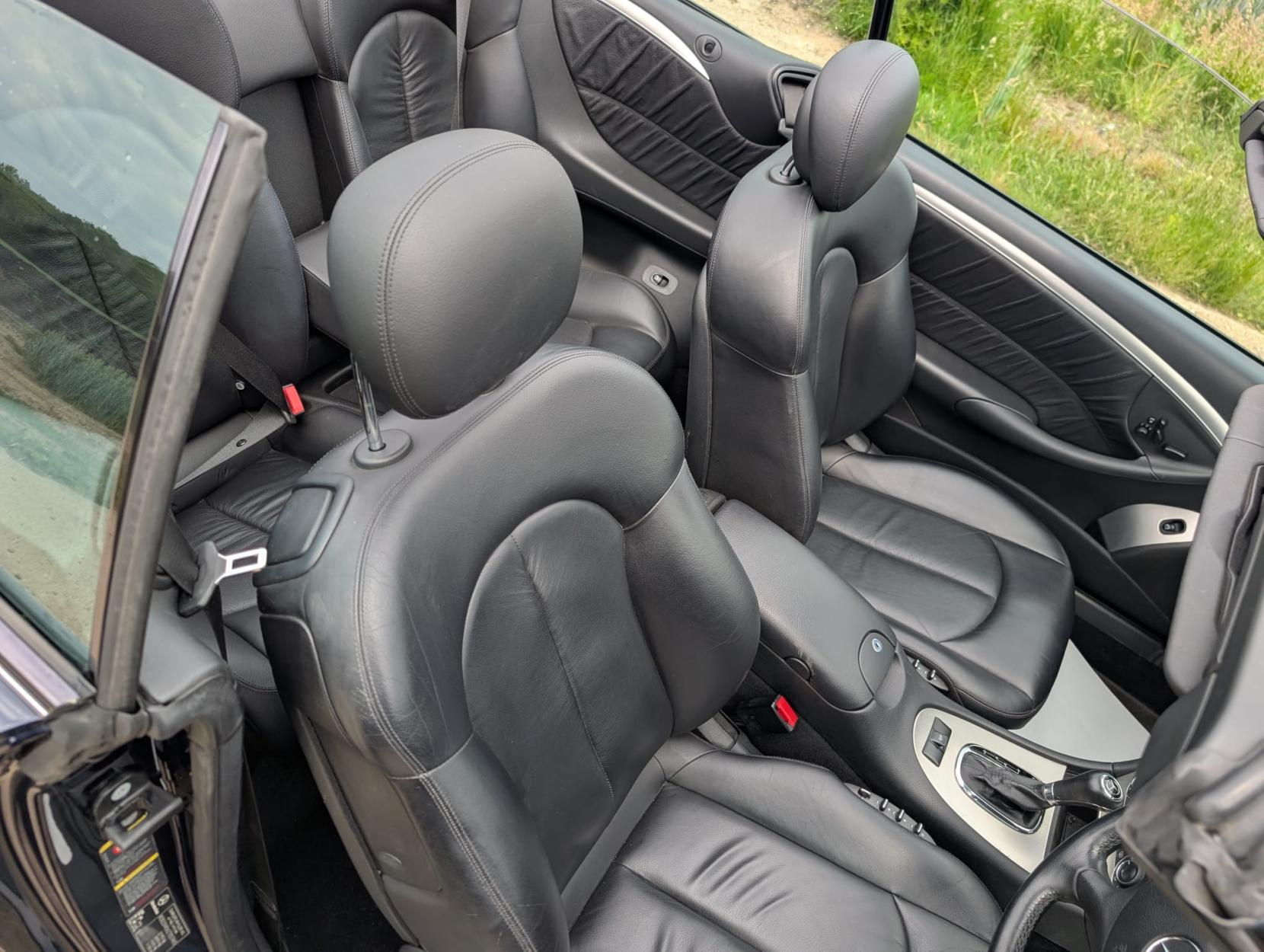 Mercedes-Benz CLK 3.5 CLK350 Sport Cabriolet 2dr Petrol 7G-Tronic (244 g/km, 272 bhp)