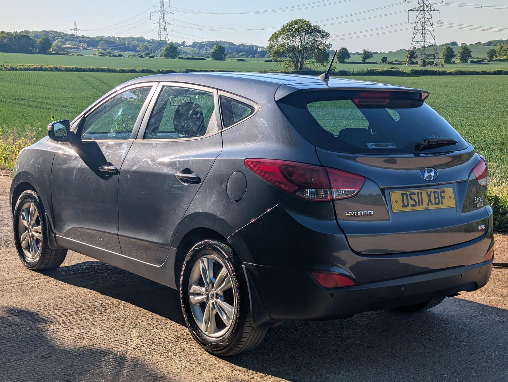 Hyundai ix35 2.0 CRDi Style SUV 5dr Diesel Manual 4WD Euro 5 (134 bhp)
