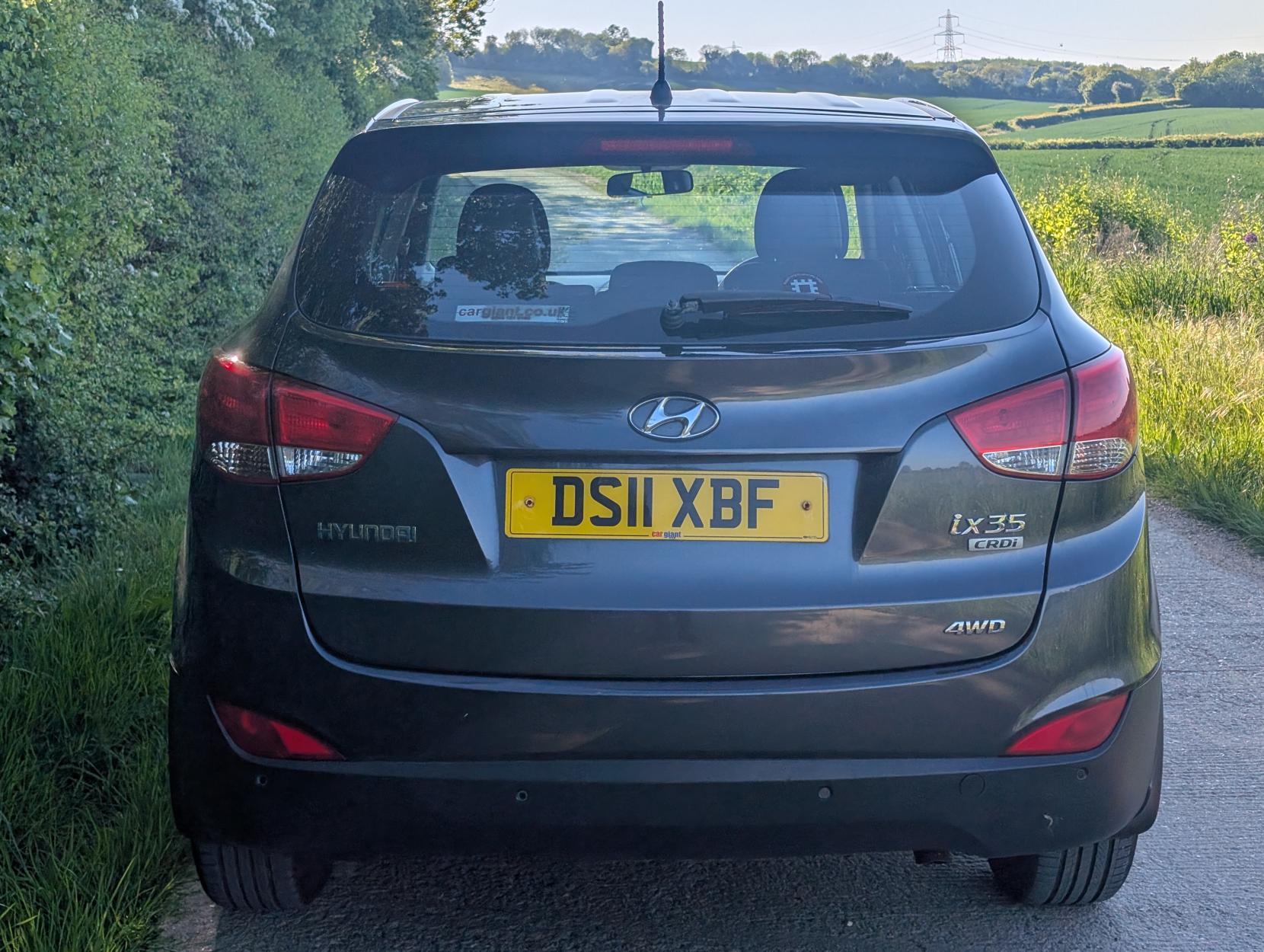 Hyundai ix35 2.0 CRDi Style SUV 5dr Diesel Manual 4WD Euro 5 (134 bhp)