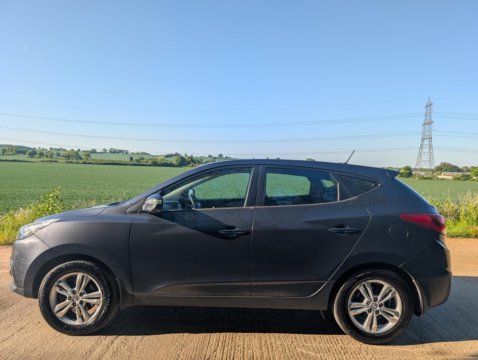 Hyundai ix35 2.0 CRDi Style SUV 5dr Diesel Manual 4WD Euro 5 (134 bhp)