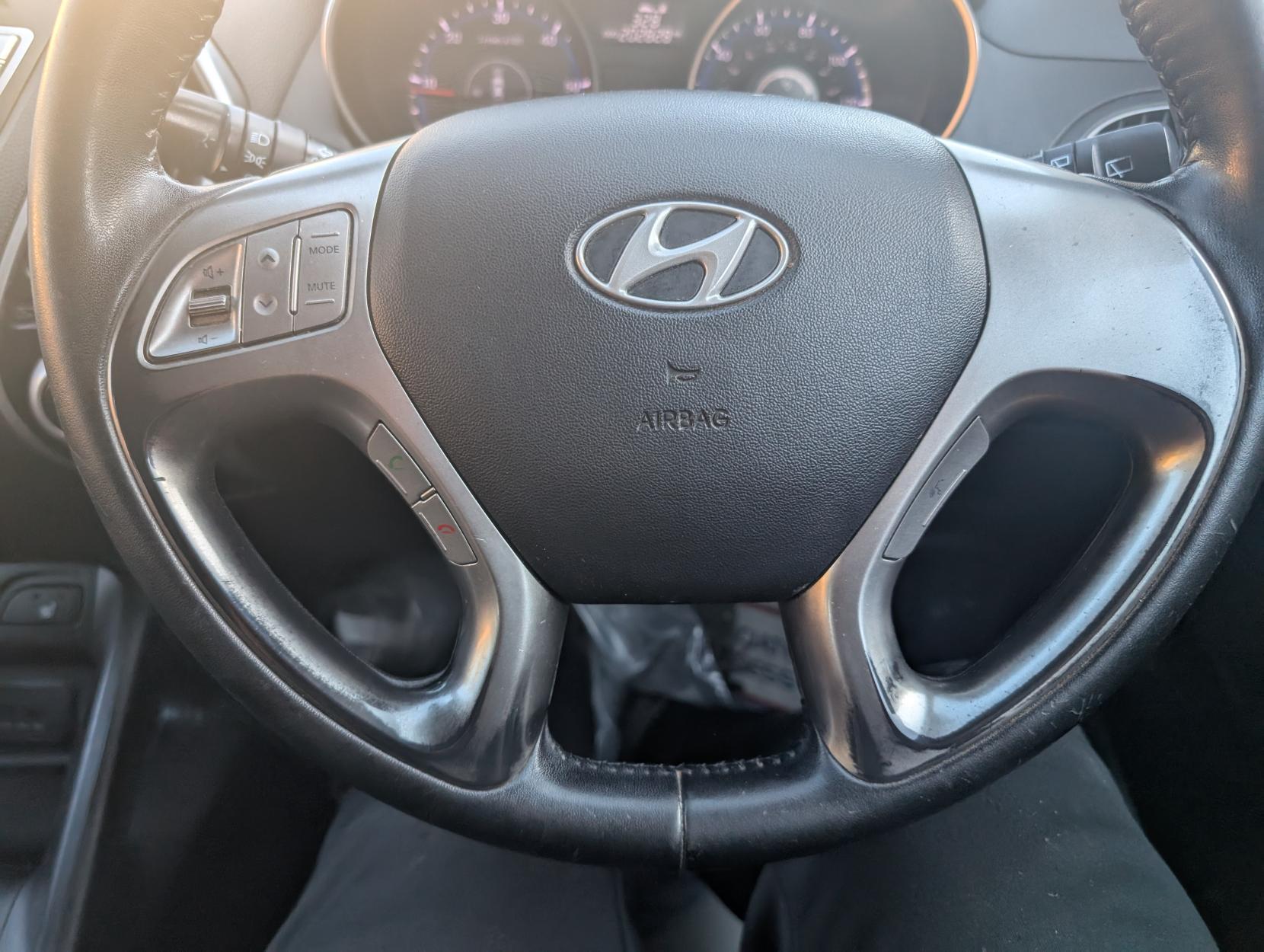 Hyundai ix35 2.0 CRDi Style SUV 5dr Diesel Manual 4WD Euro 5 (134 bhp)