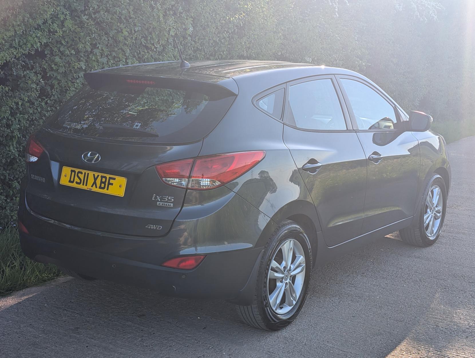 Hyundai ix35 2.0 CRDi Style SUV 5dr Diesel Manual 4WD Euro 5 (134 bhp)