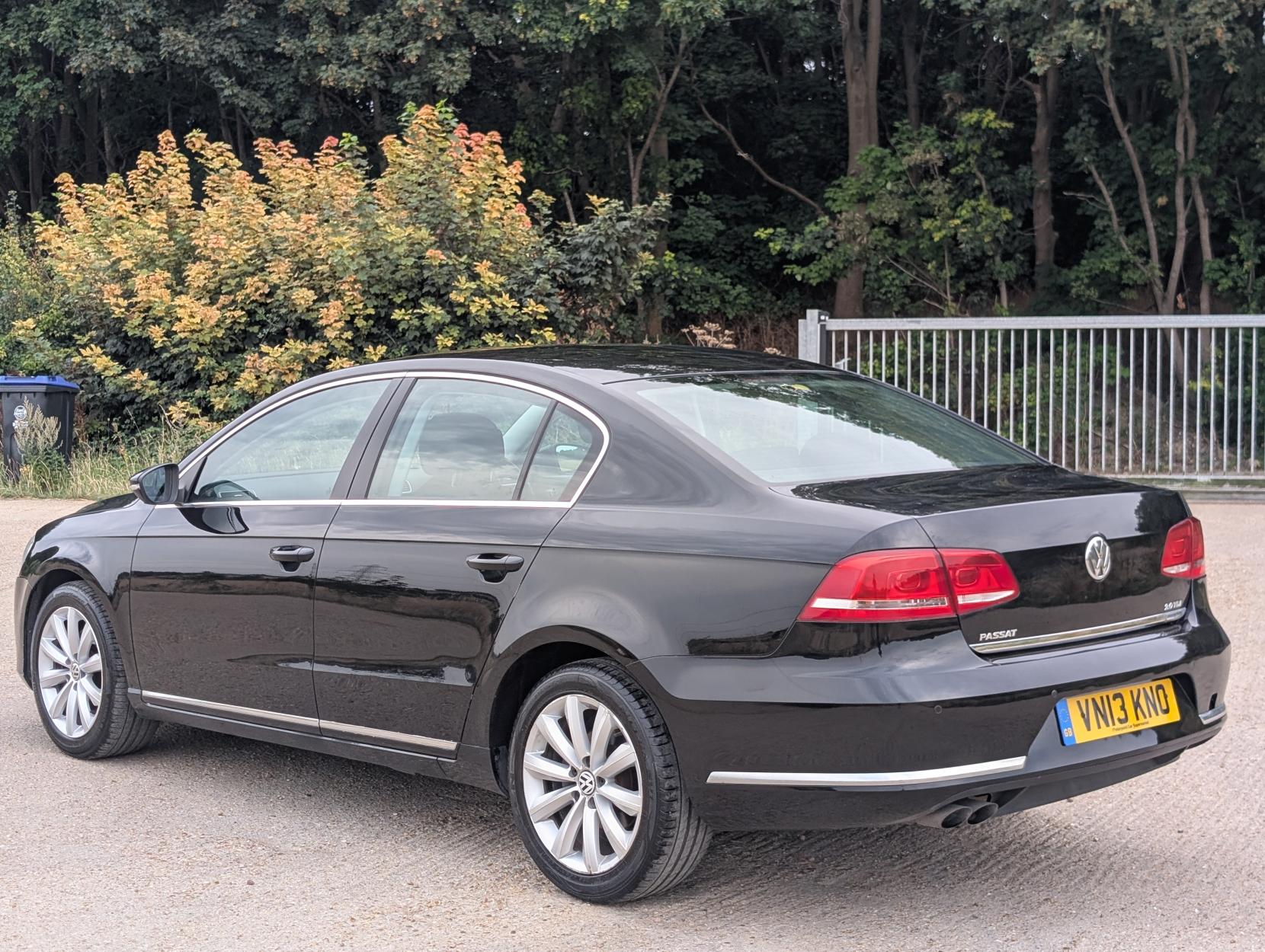 Volkswagen Passat 2.0 TDI BlueMotion Tech Highline Saloon 4dr Diesel Manual Euro 5 (s/s) (140 ps)
