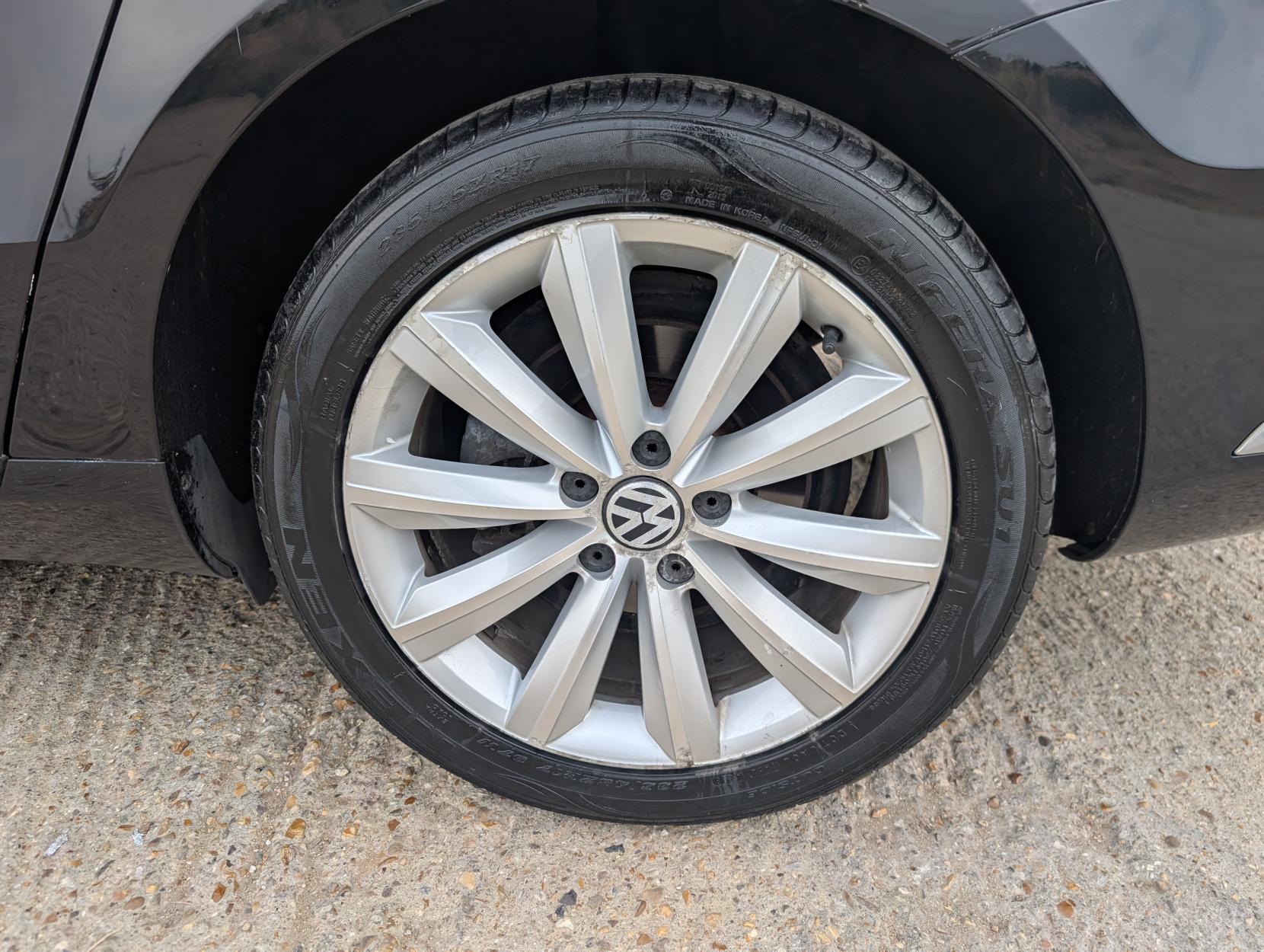 Volkswagen Passat 2.0 TDI BlueMotion Tech Highline Saloon 4dr Diesel Manual Euro 5 (s/s) (140 ps)
