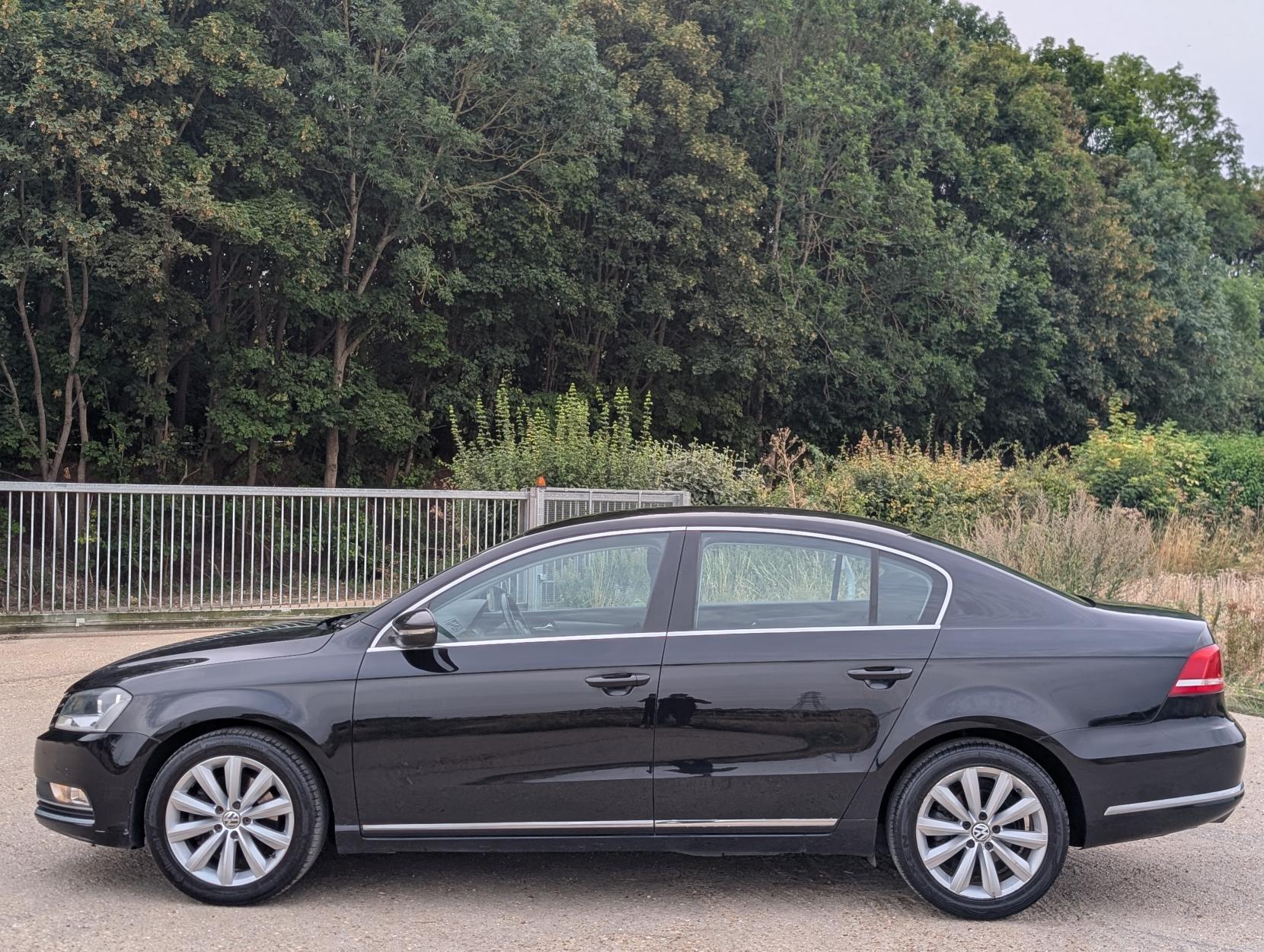 Volkswagen Passat 2.0 TDI BlueMotion Tech Highline Saloon 4dr Diesel Manual Euro 5 (s/s) (140 ps)