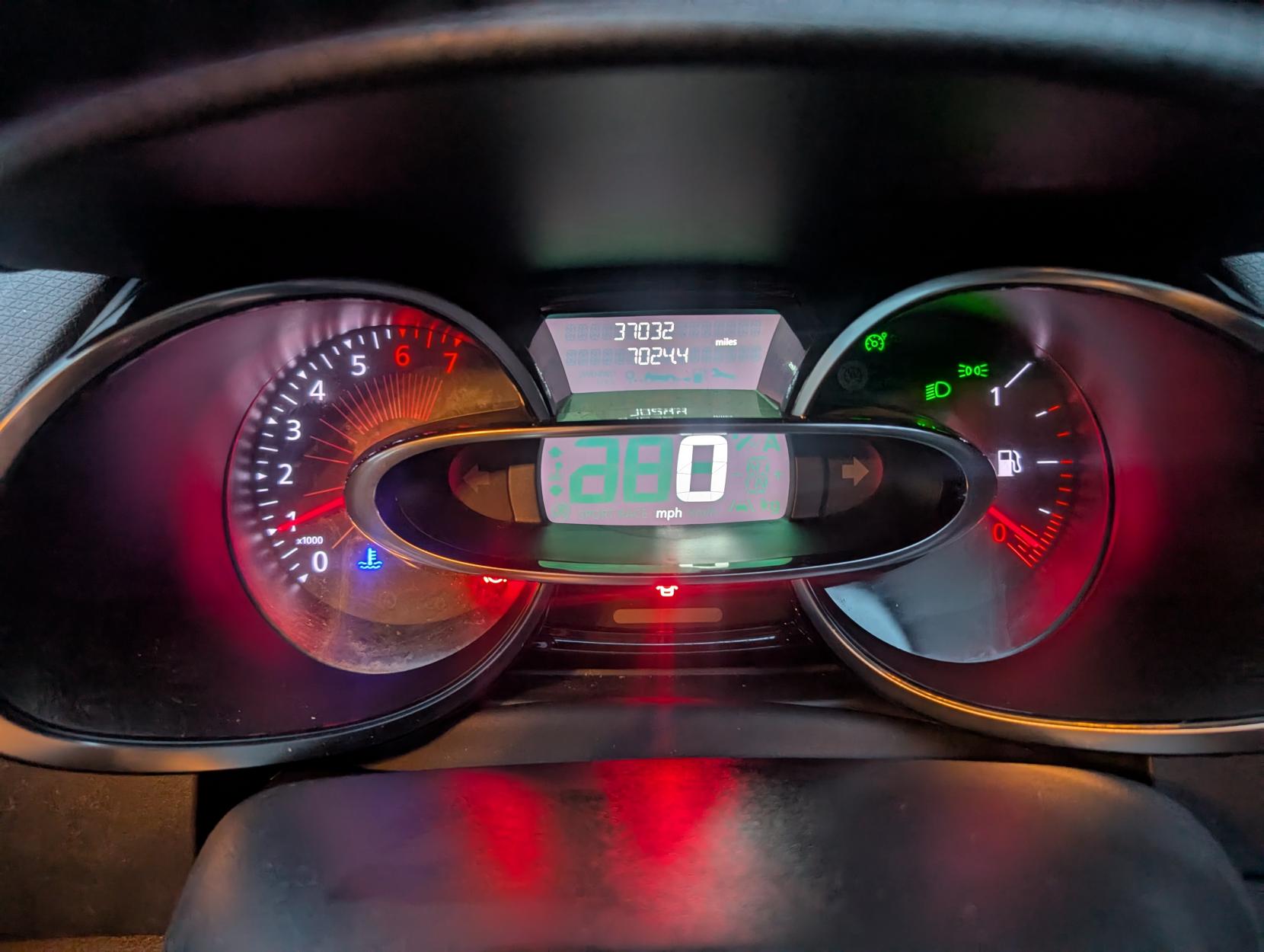 Renault Clio 1.2 16V Dynamique Nav Hatchback 5dr Petrol Manual Euro 6 (75 ps)